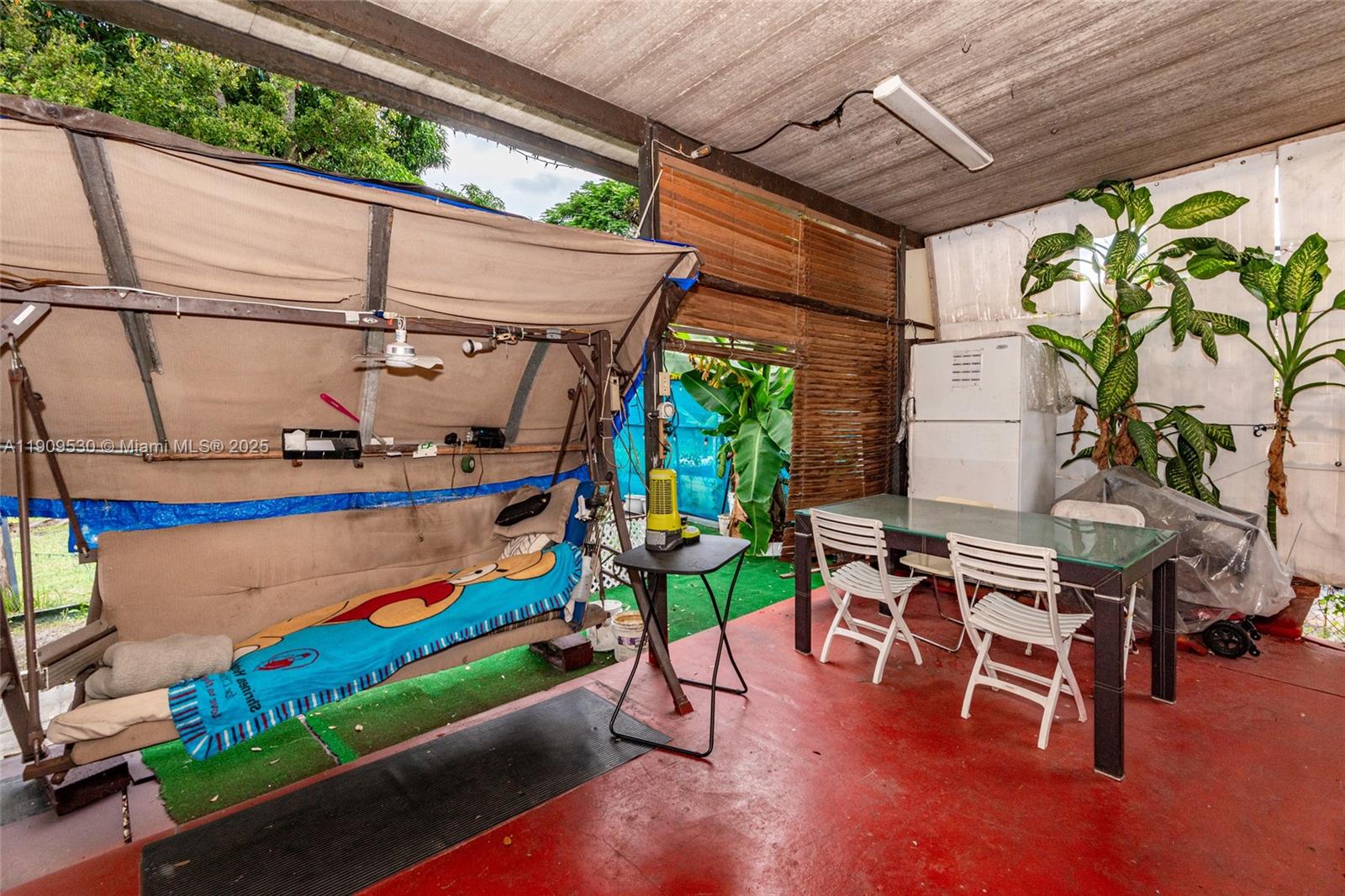 RIVERSIDE FARMS - Residential Income