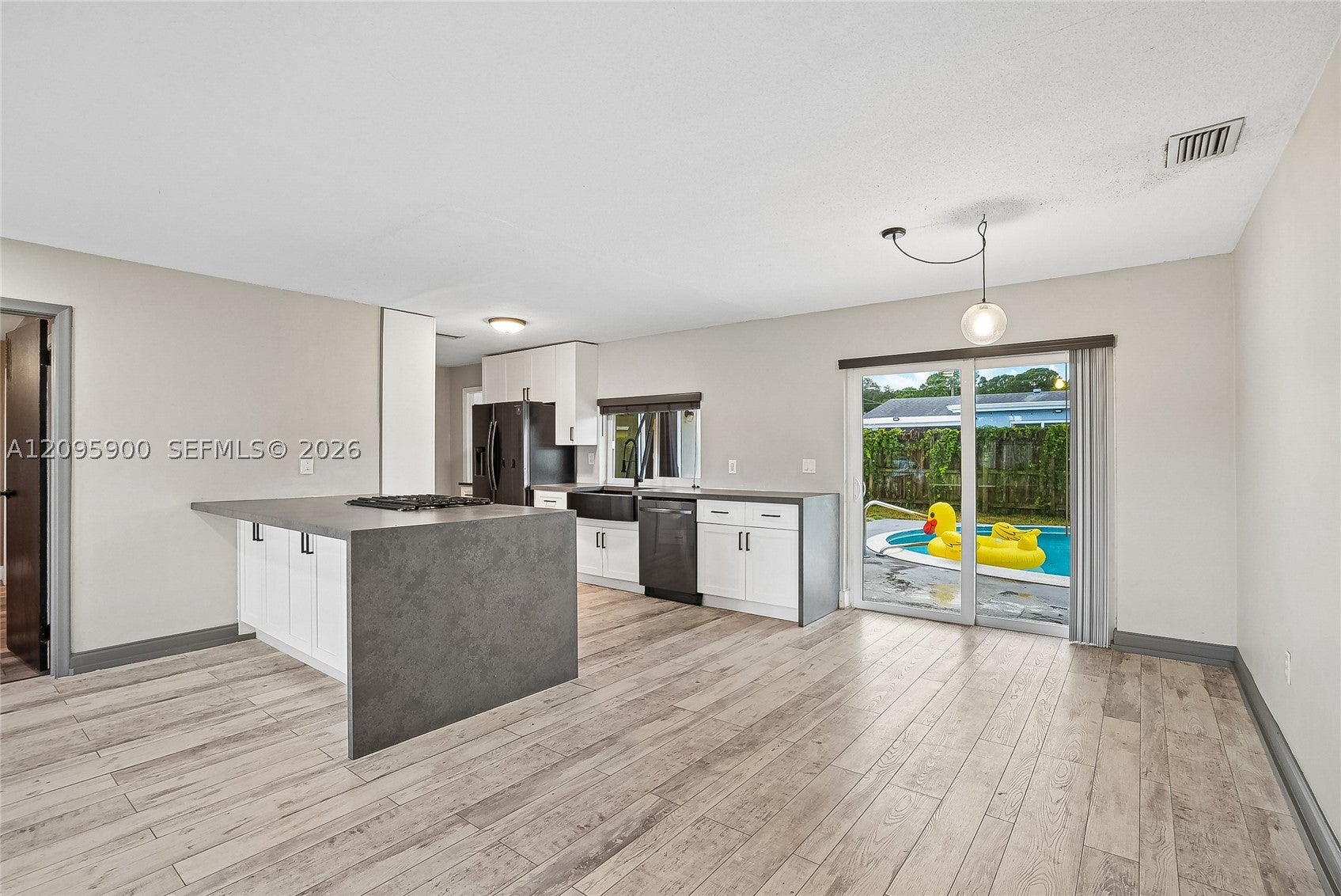 8440 Sheraton Dr
