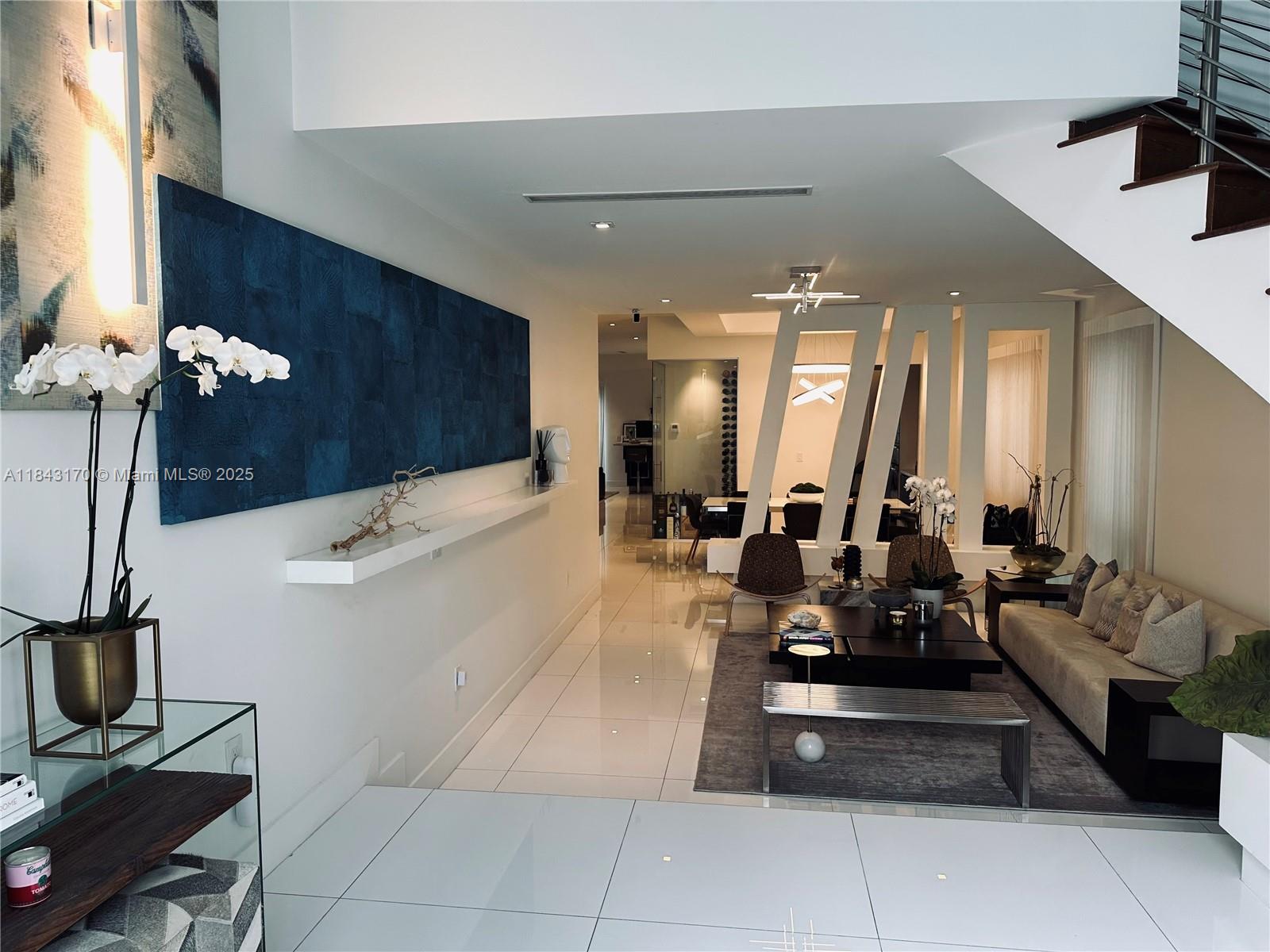 Amazing home in the desirable gated community of Oasis at Doral