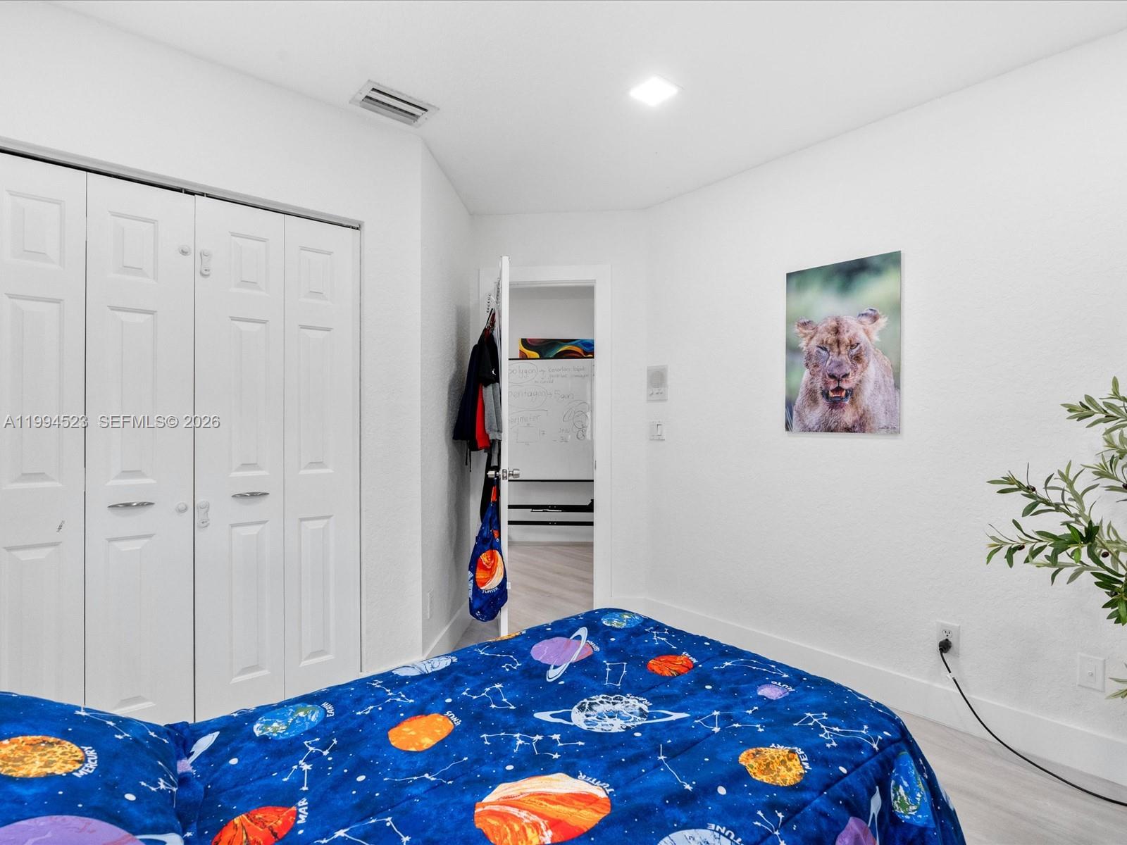 HOLLYWOOD LAKES COUNTRY C - Residential