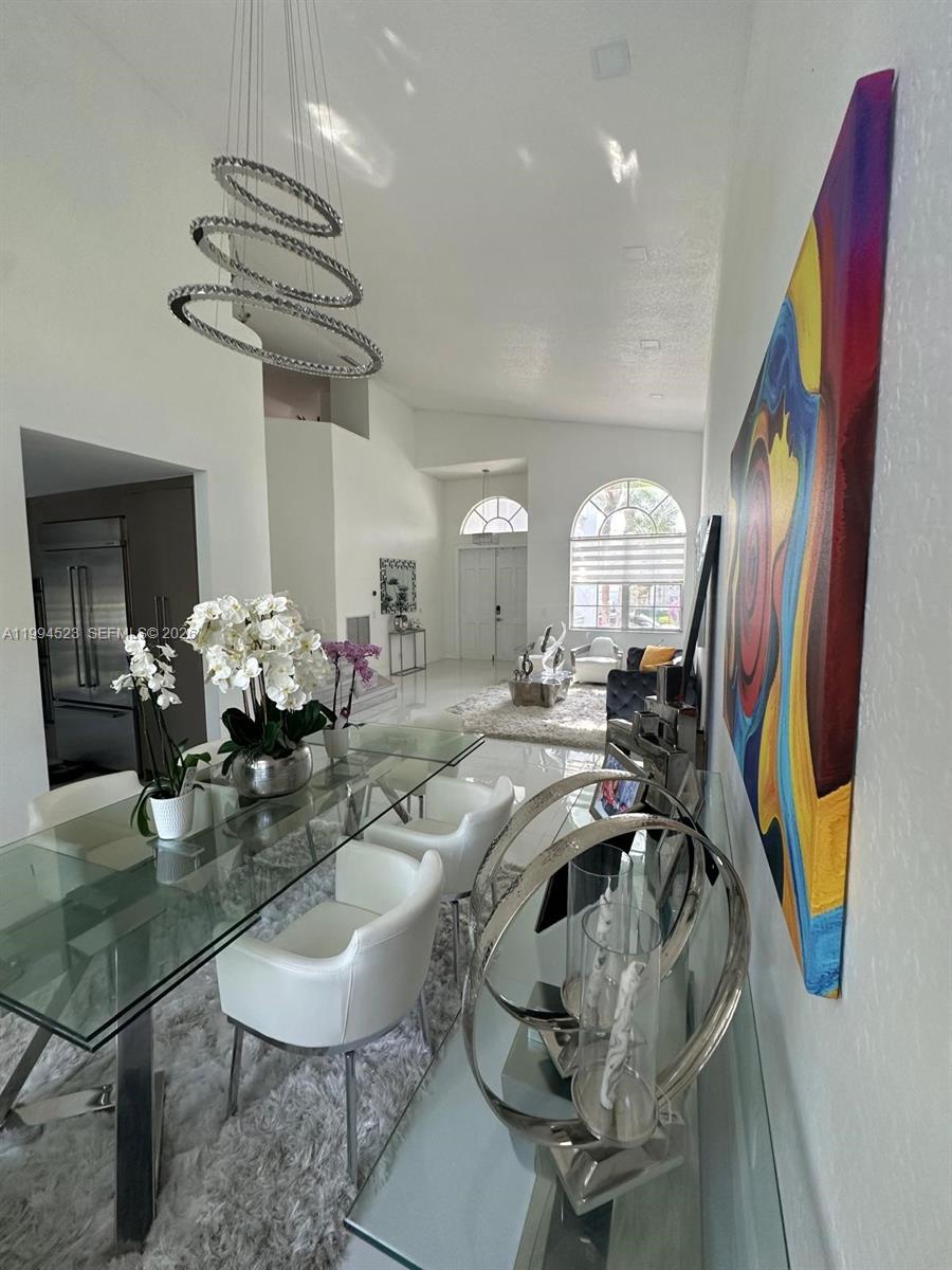 HOLLYWOOD LAKES COUNTRY C - Residential