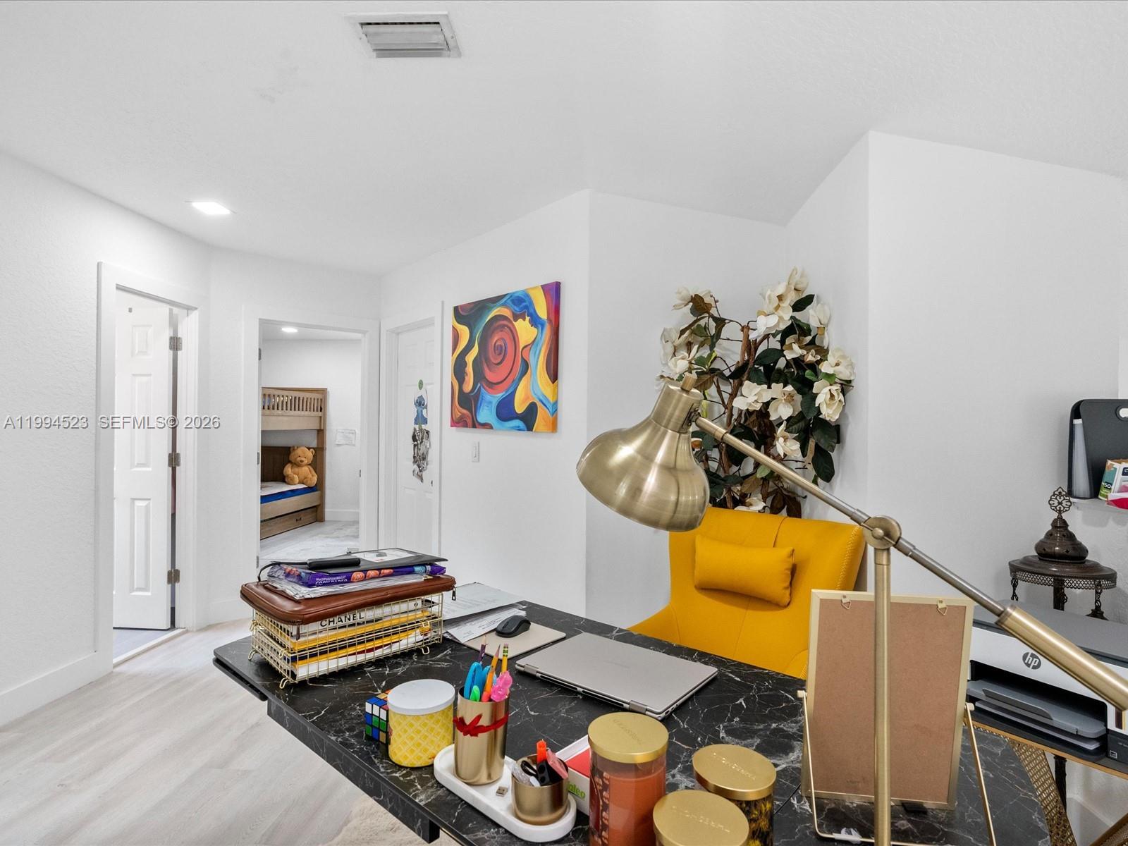 HOLLYWOOD LAKES COUNTRY C - Residential