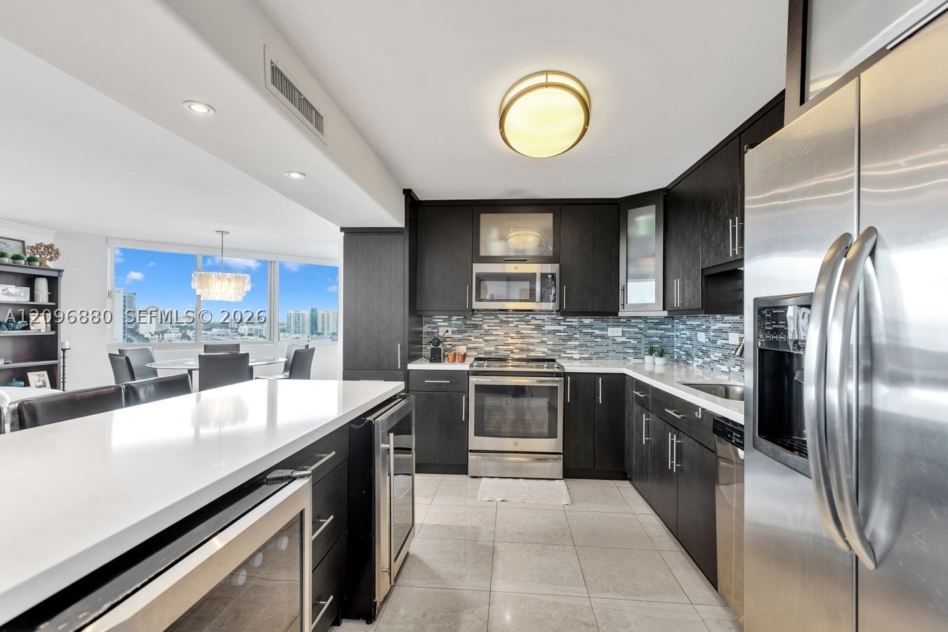 7135 Collins Ave 1126