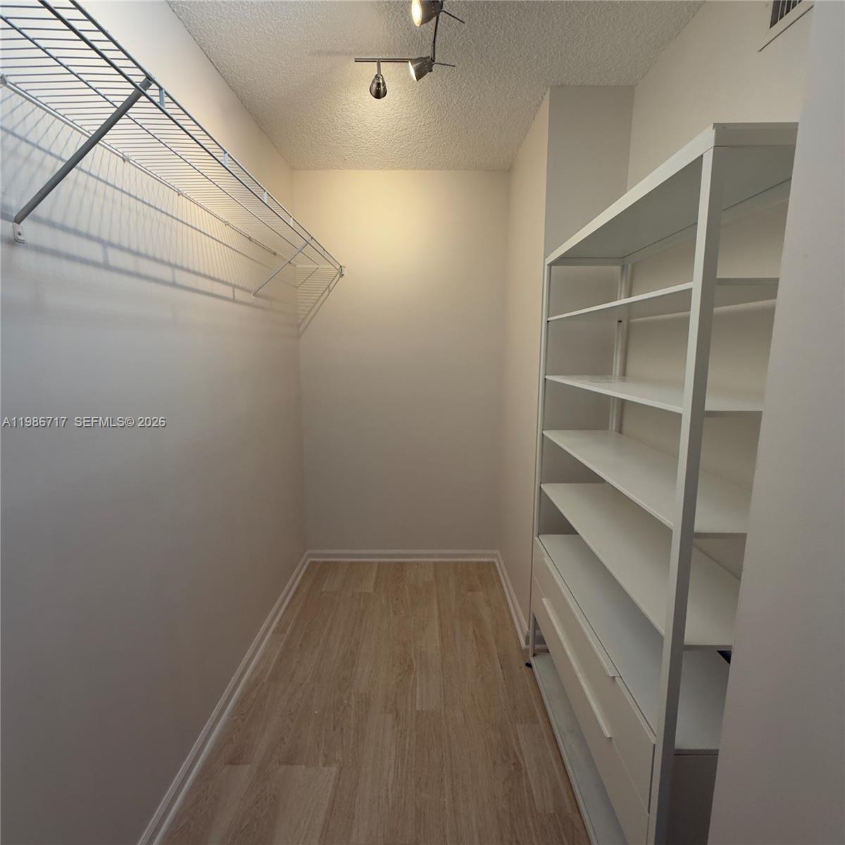 PORTO BELLAGIO CONDO - Residential