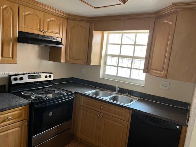 MANGO HILL CONDO NO 2 - Residential