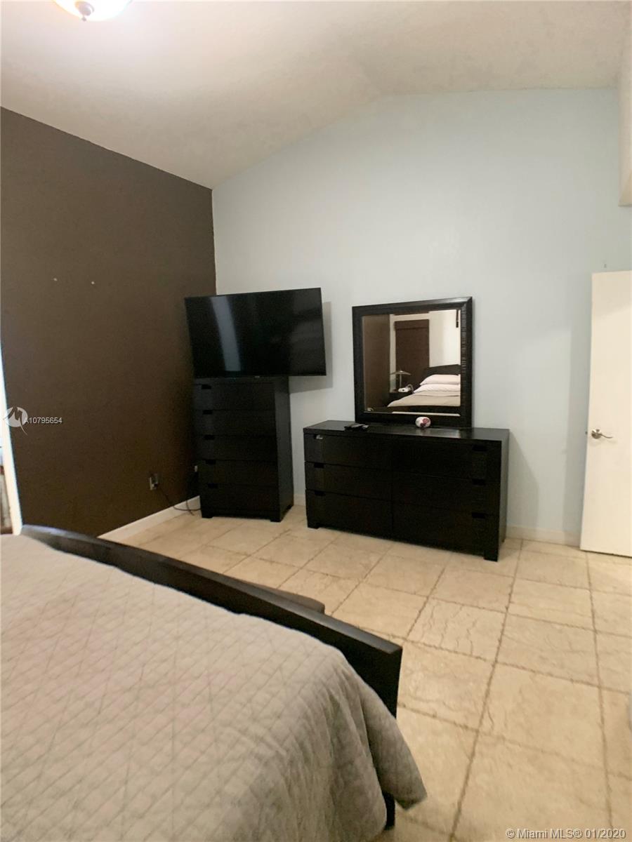 WESTWIND LAKES SEC 6 - Residential Lease