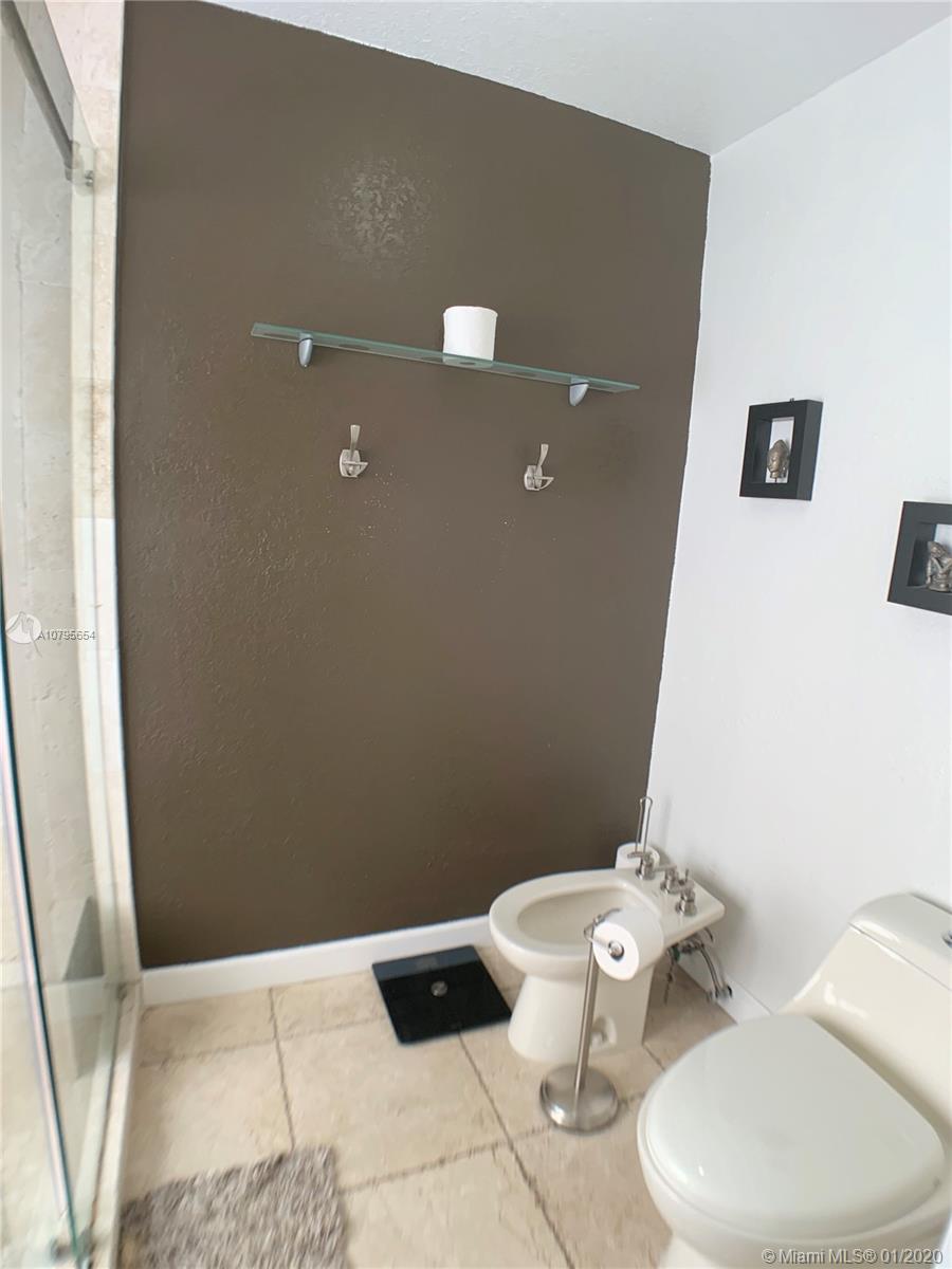 WESTWIND LAKES SEC 6 - Residential Lease