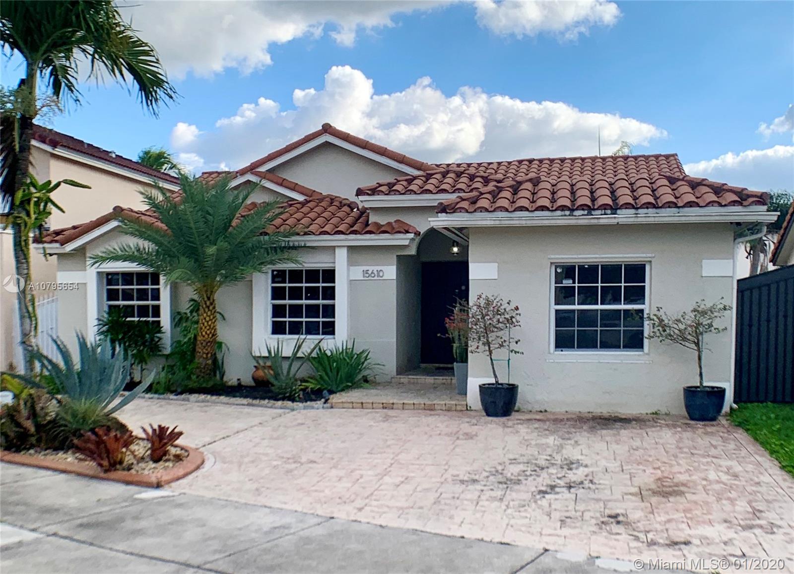 WESTWIND LAKES SEC 6 - Residential Lease