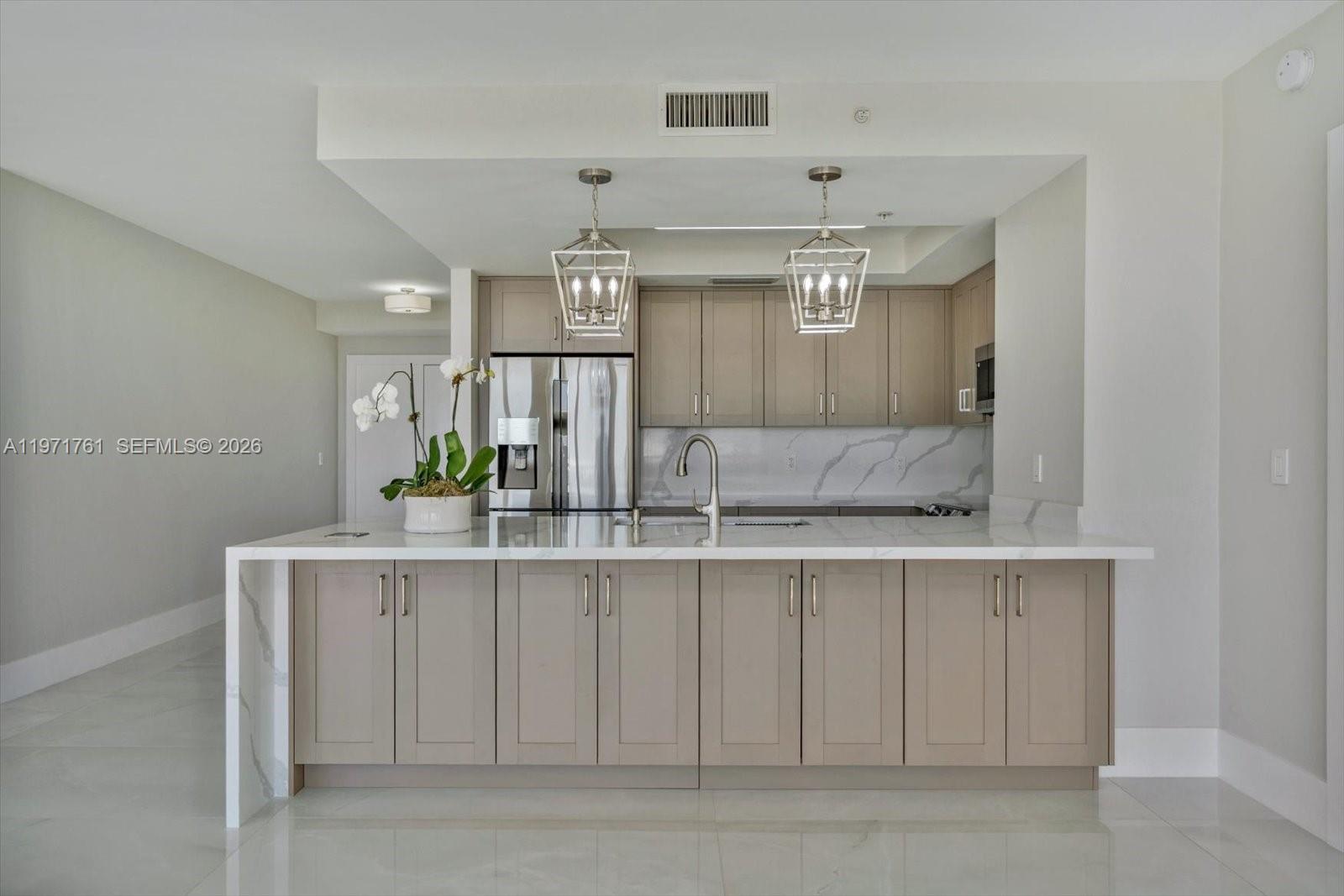 THE TOWER RESIDENCES COND - Residential