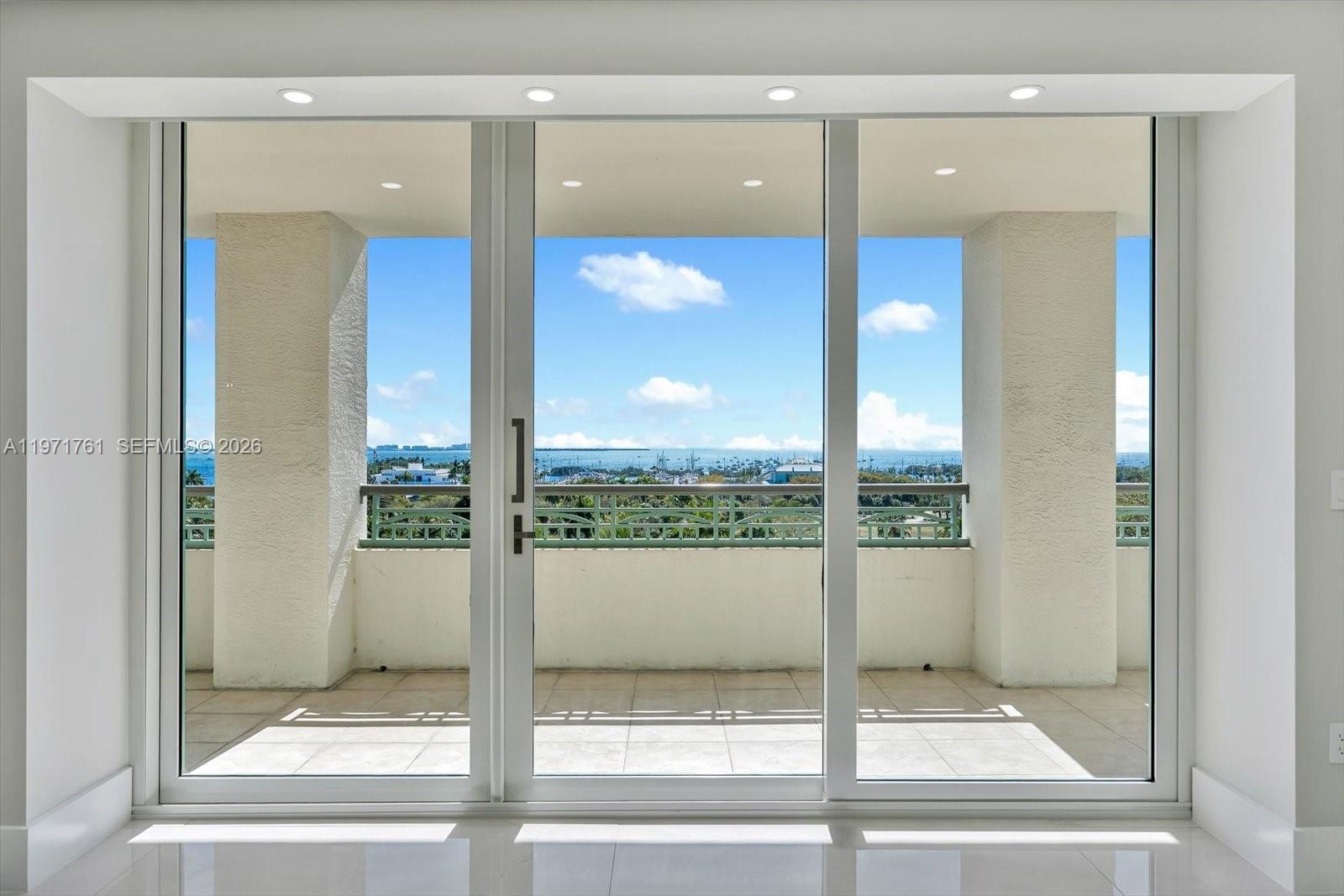 THE TOWER RESIDENCES COND - Residential