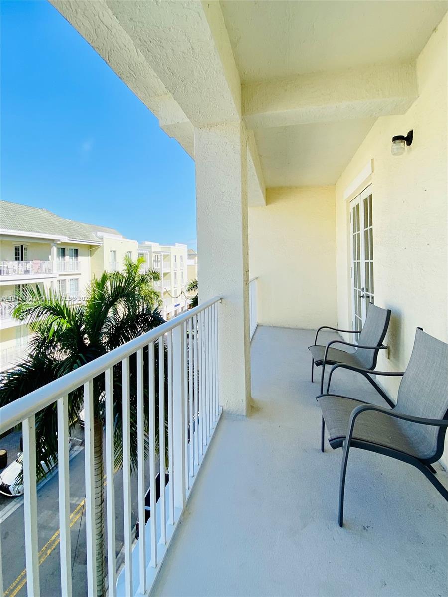 VILLAGE AT ABACOA CONDO - Residential Lease