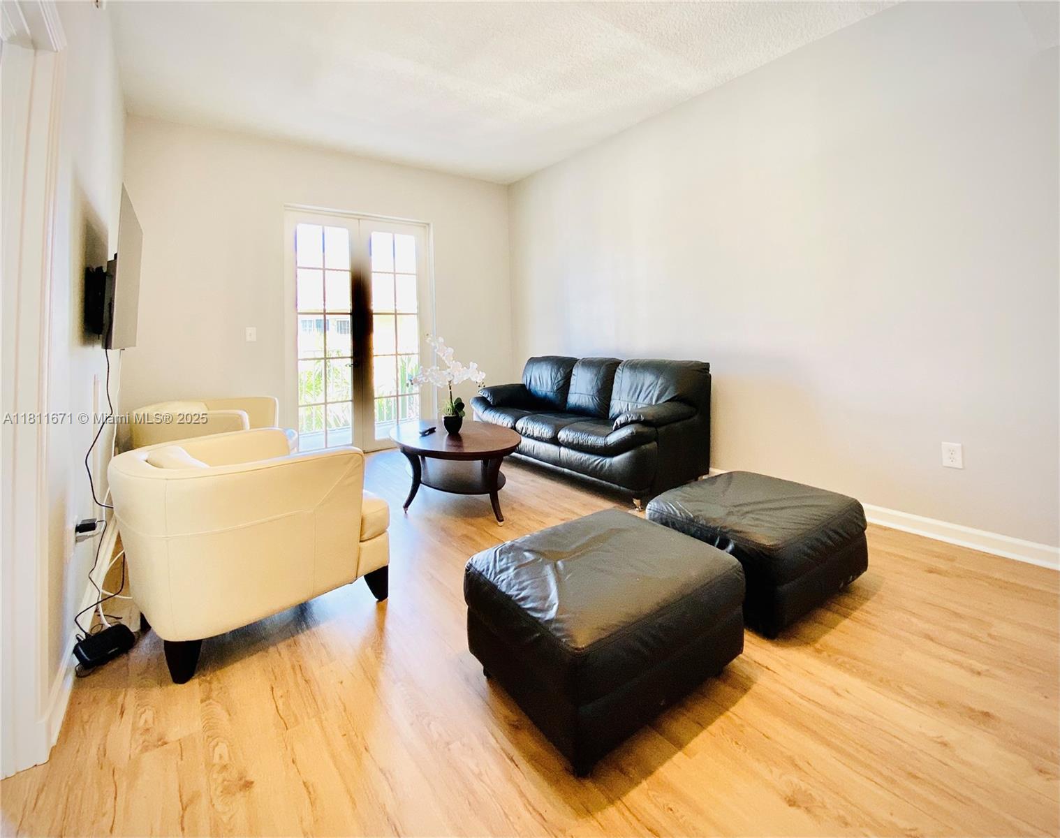 VILLAGE AT ABACOA CONDO - Residential Lease