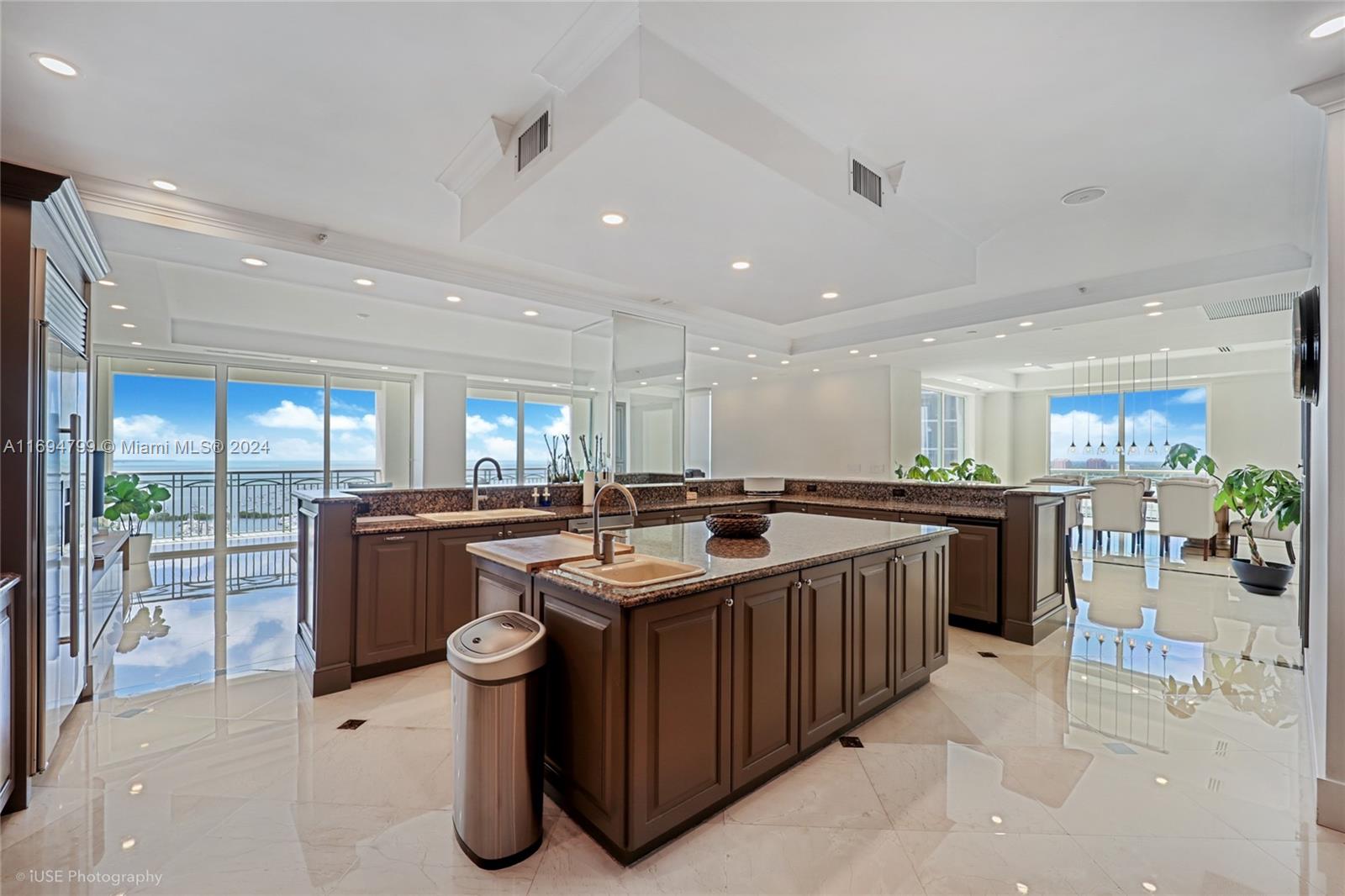 THE TOWER RESIDENCES COND - Residential