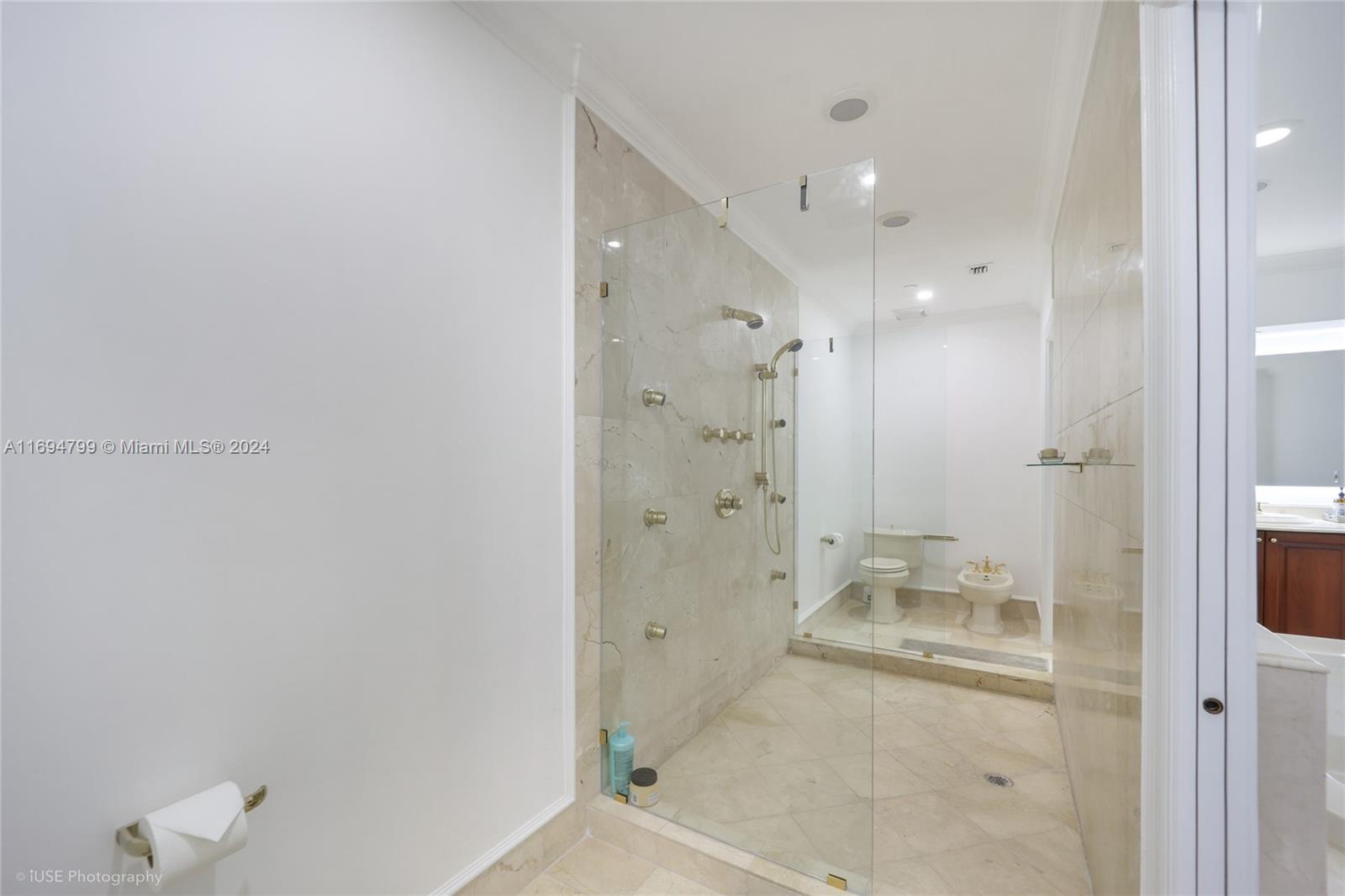 THE TOWER RESIDENCES COND - Residential