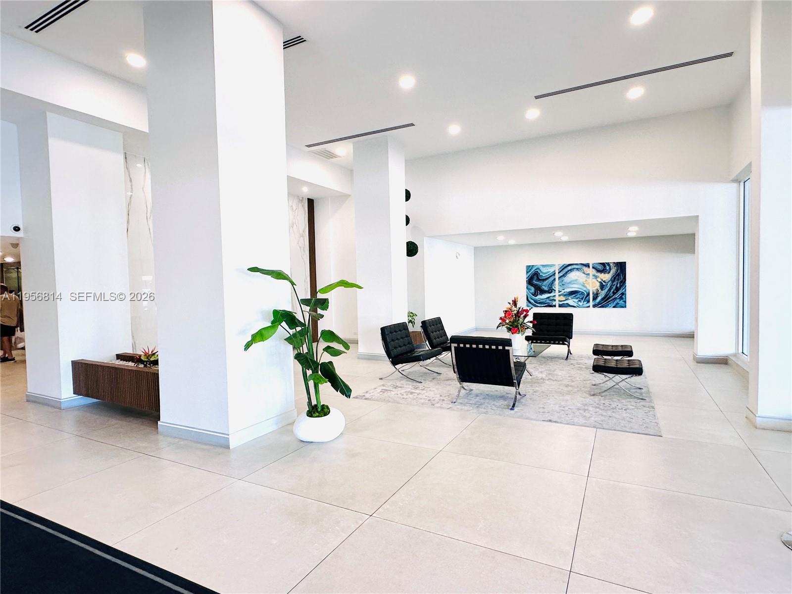 WINSTON TOWER 300 CONDO - Residential Lease