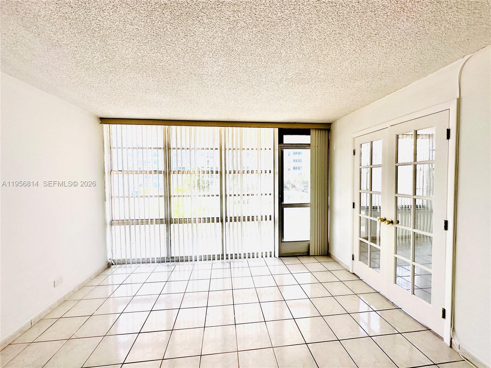 WINSTON TOWER 300 CONDO - Residential Lease