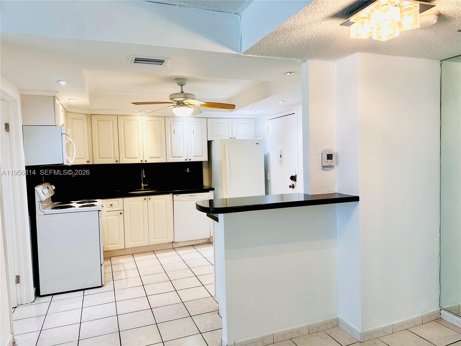 WINSTON TOWER 300 CONDO - Residential Lease