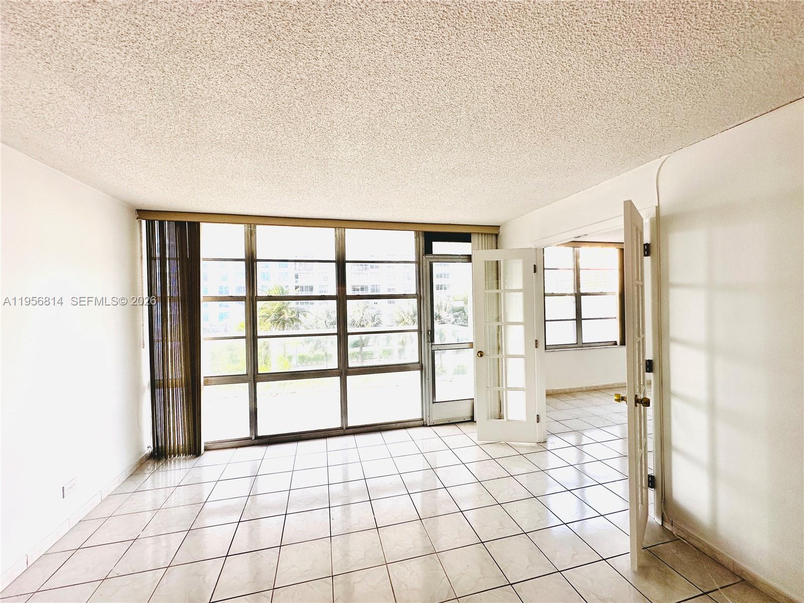 WINSTON TOWER 300 CONDO - Residential Lease