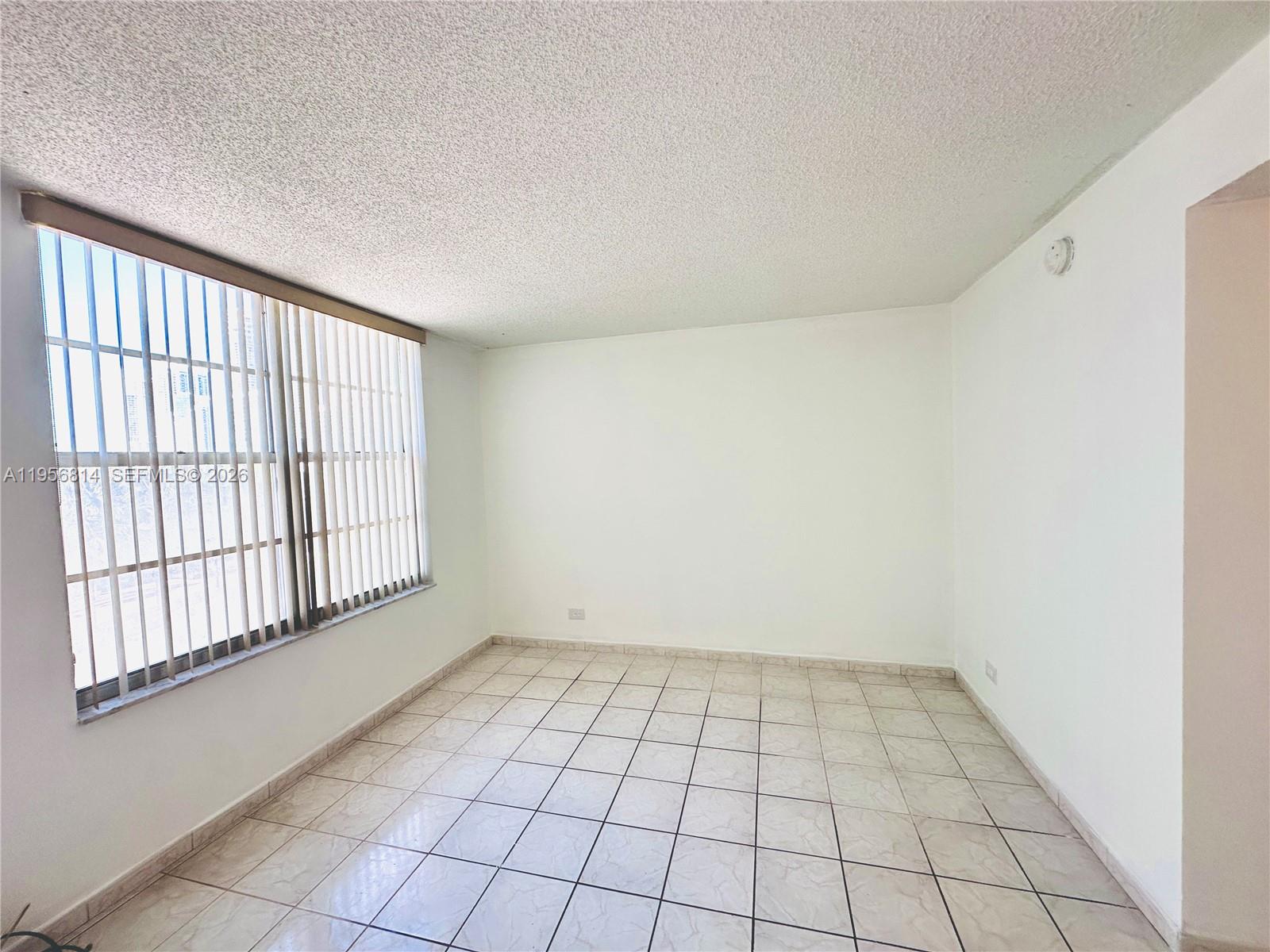 WINSTON TOWER 300 CONDO - Residential Lease