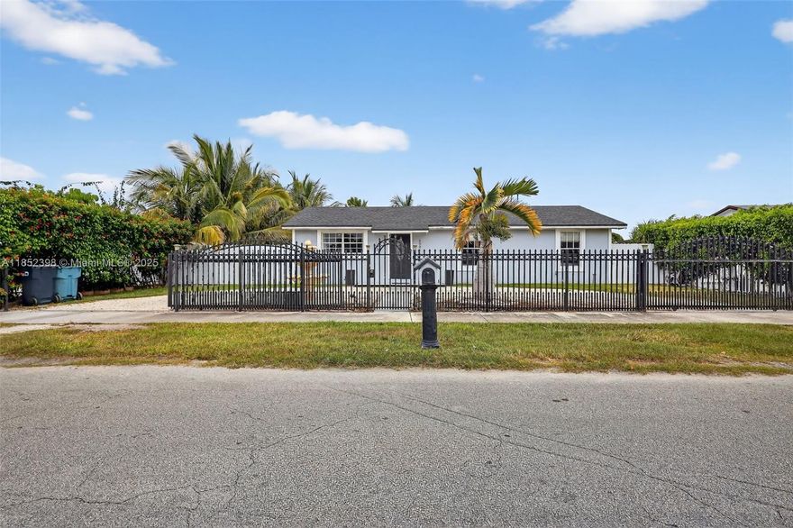 Beautiful quaint home in a calm neighborhood ready to move in . 3 bedroom and 1 1/2 half bath fully renovated with a new roof. House has income potential . House located close to restuarants and shopping centers. House is priced to sell, call today for an appointment.