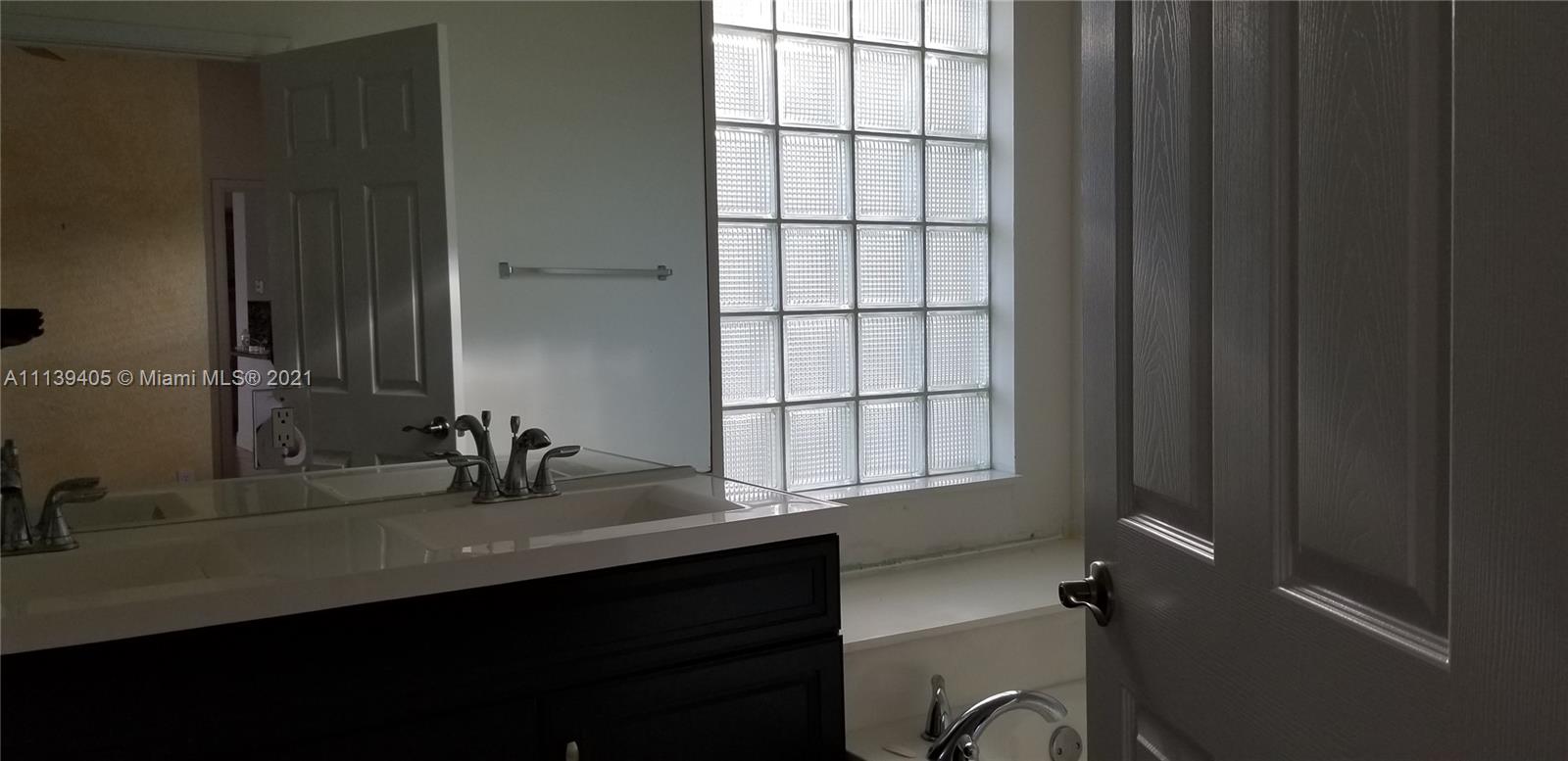 SECTOR 2-PARCELS 1 2 3 4 - Residential Lease