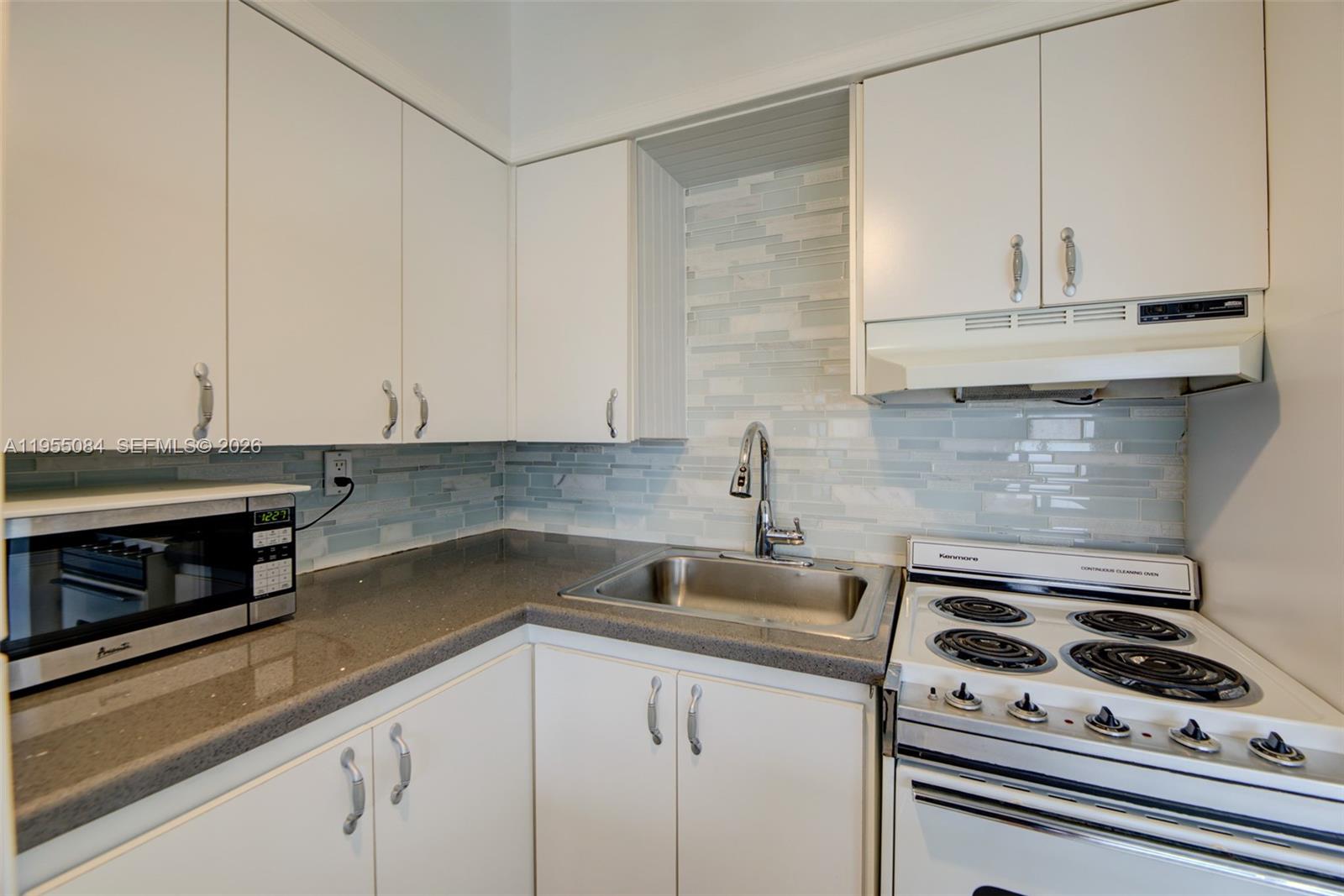 GOLDEN BAY MANOR CO-OP - Residential