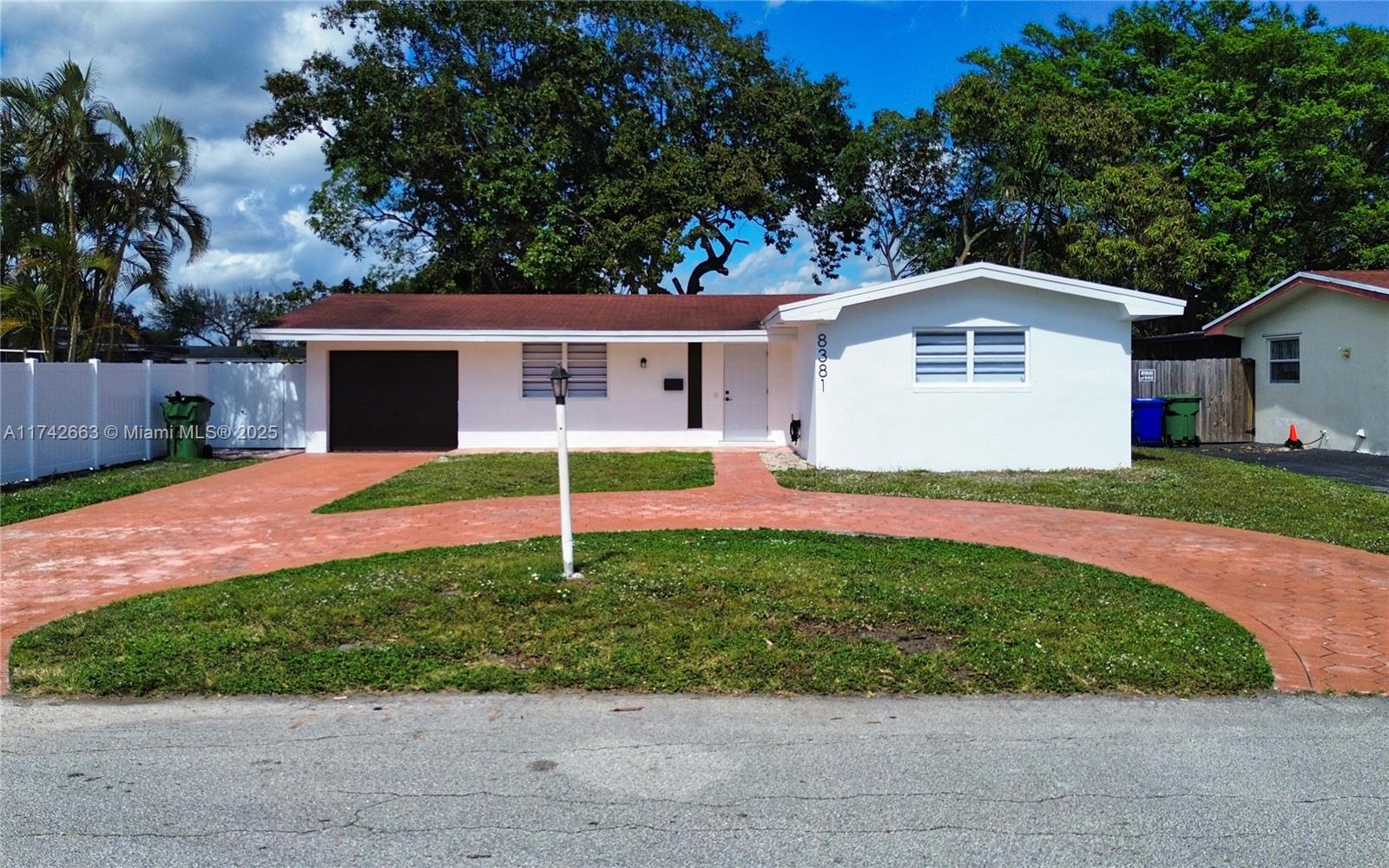 Rental Property at 8381 Nw 11th St, Pembroke Pines, Miami-Dade County, Florida - Bedrooms: 4 
Bathrooms: 3  - $4,200 MO.