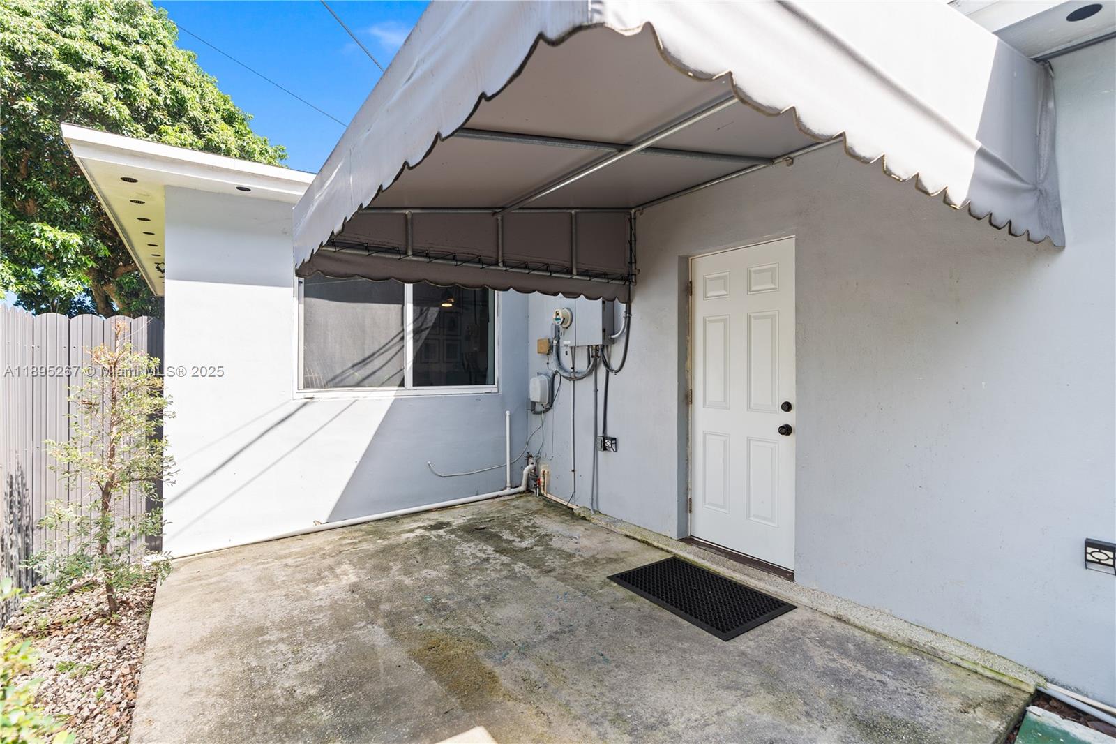 HOLLYWOOD PINES NO 2 AMEN - Residential