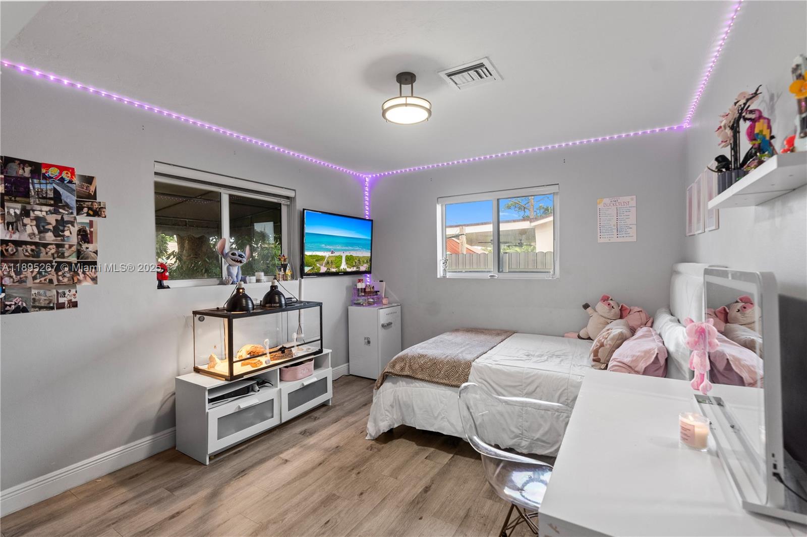 HOLLYWOOD PINES NO 2 AMEN - Residential