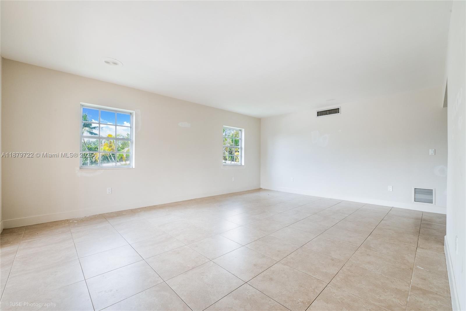 1265 S Alhambra Cir