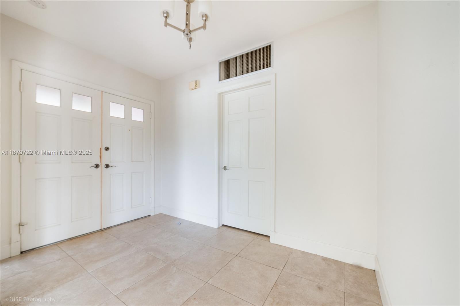 1265 S Alhambra Cir
