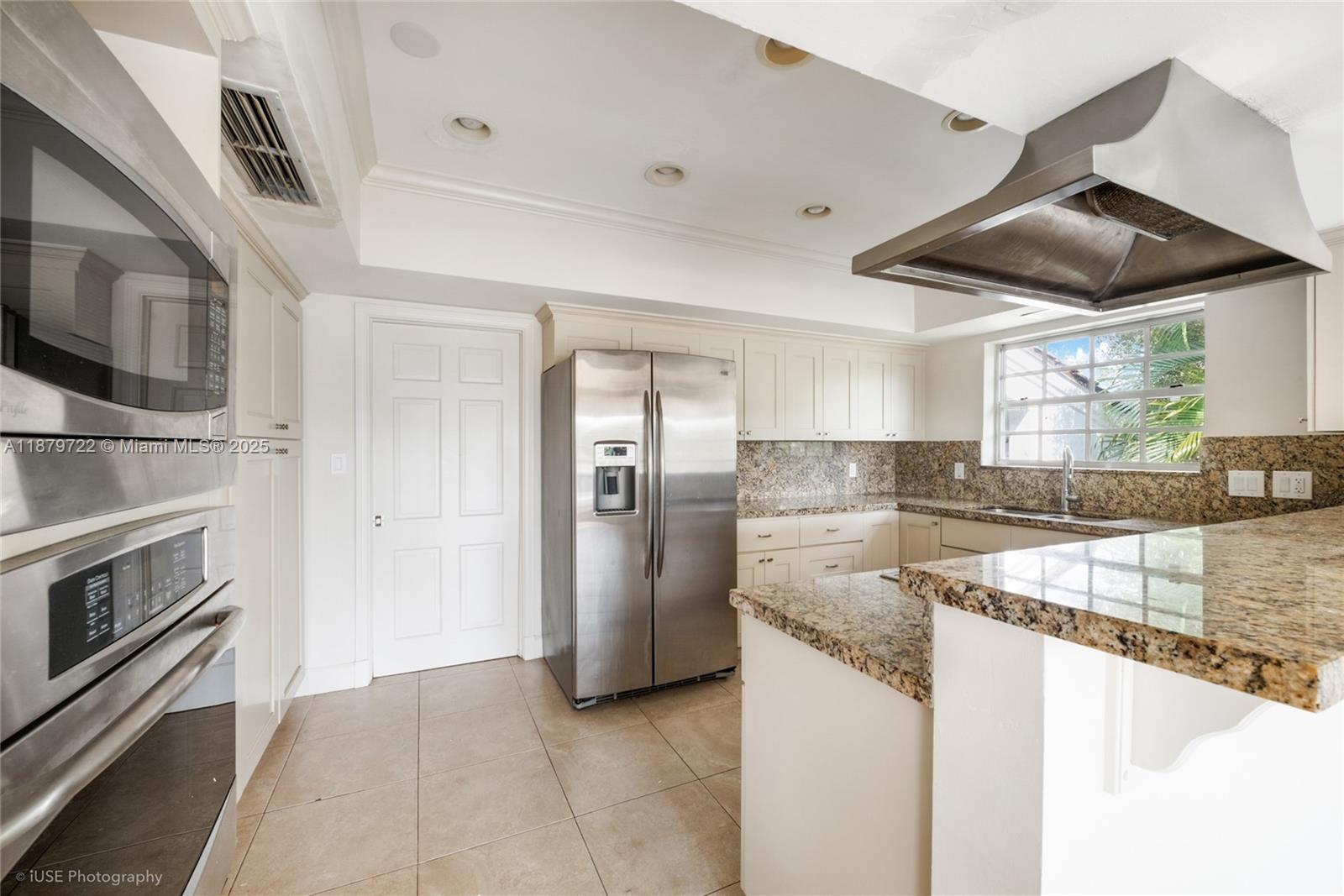 SOUTH BRICK CONDO - Residential