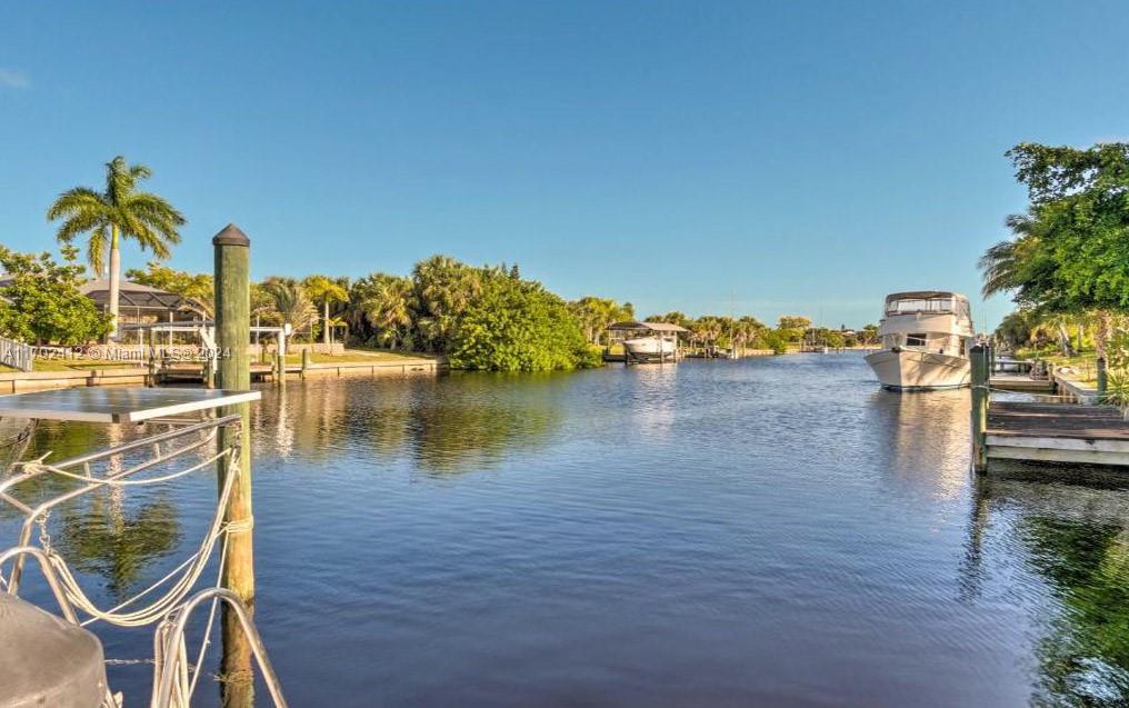 Port Charlotte - Land