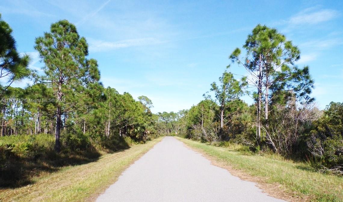 Port Charlotte - Land