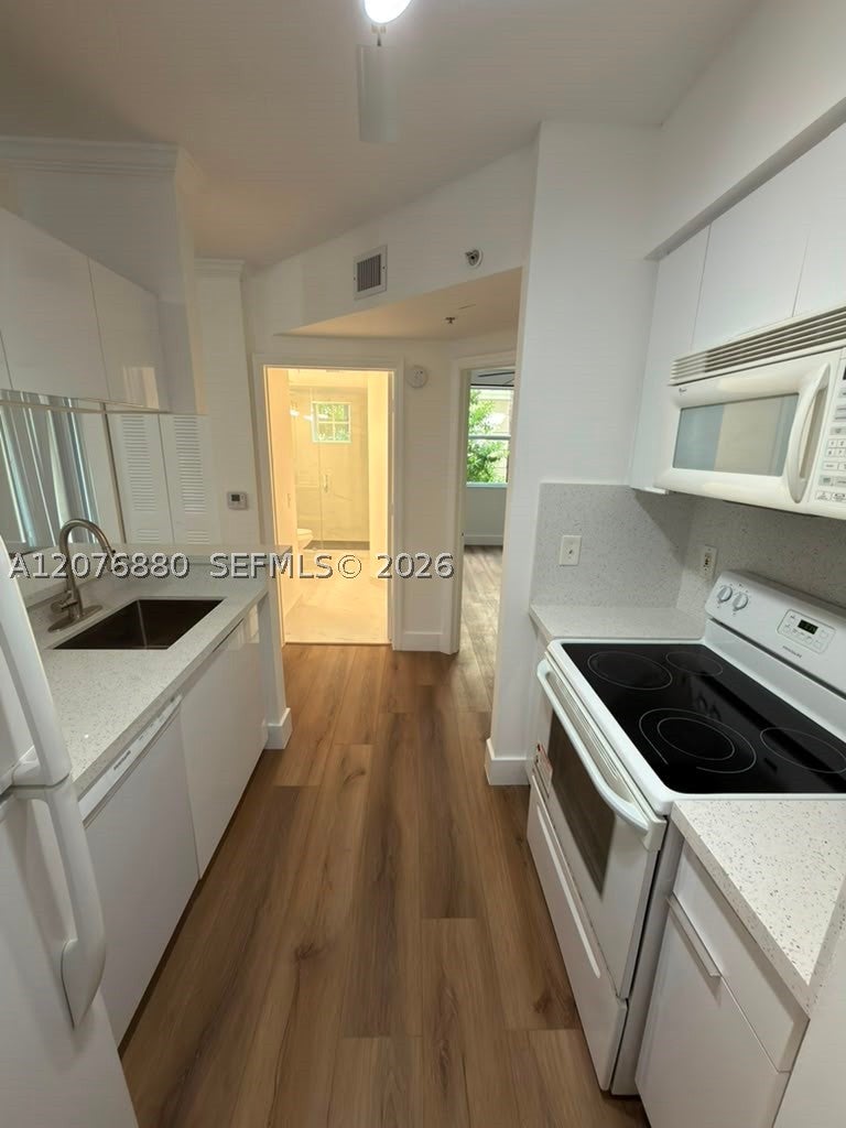 17145 N Bay Rd 4202