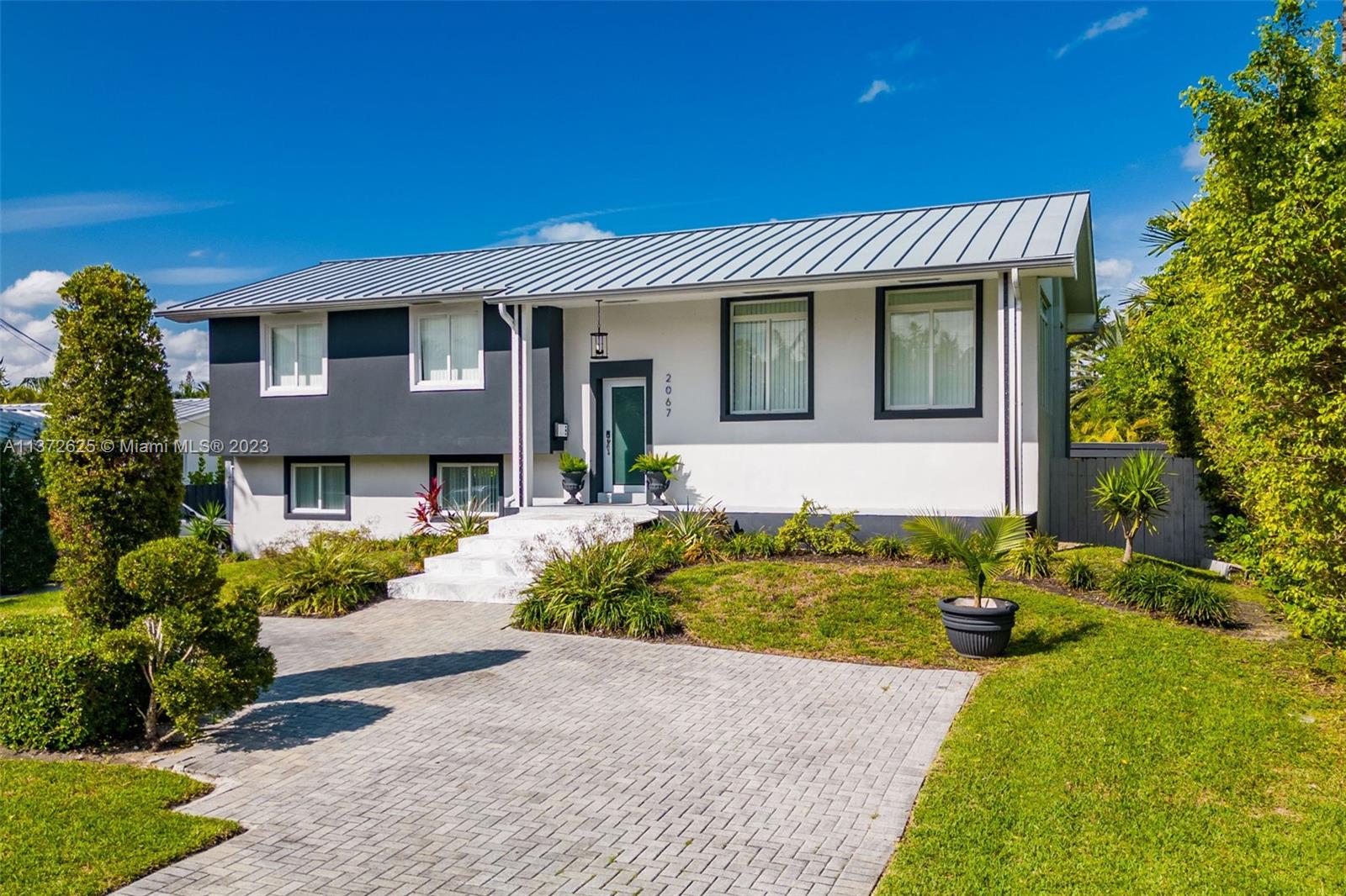 SANS SOUCI ESTATES - Residential