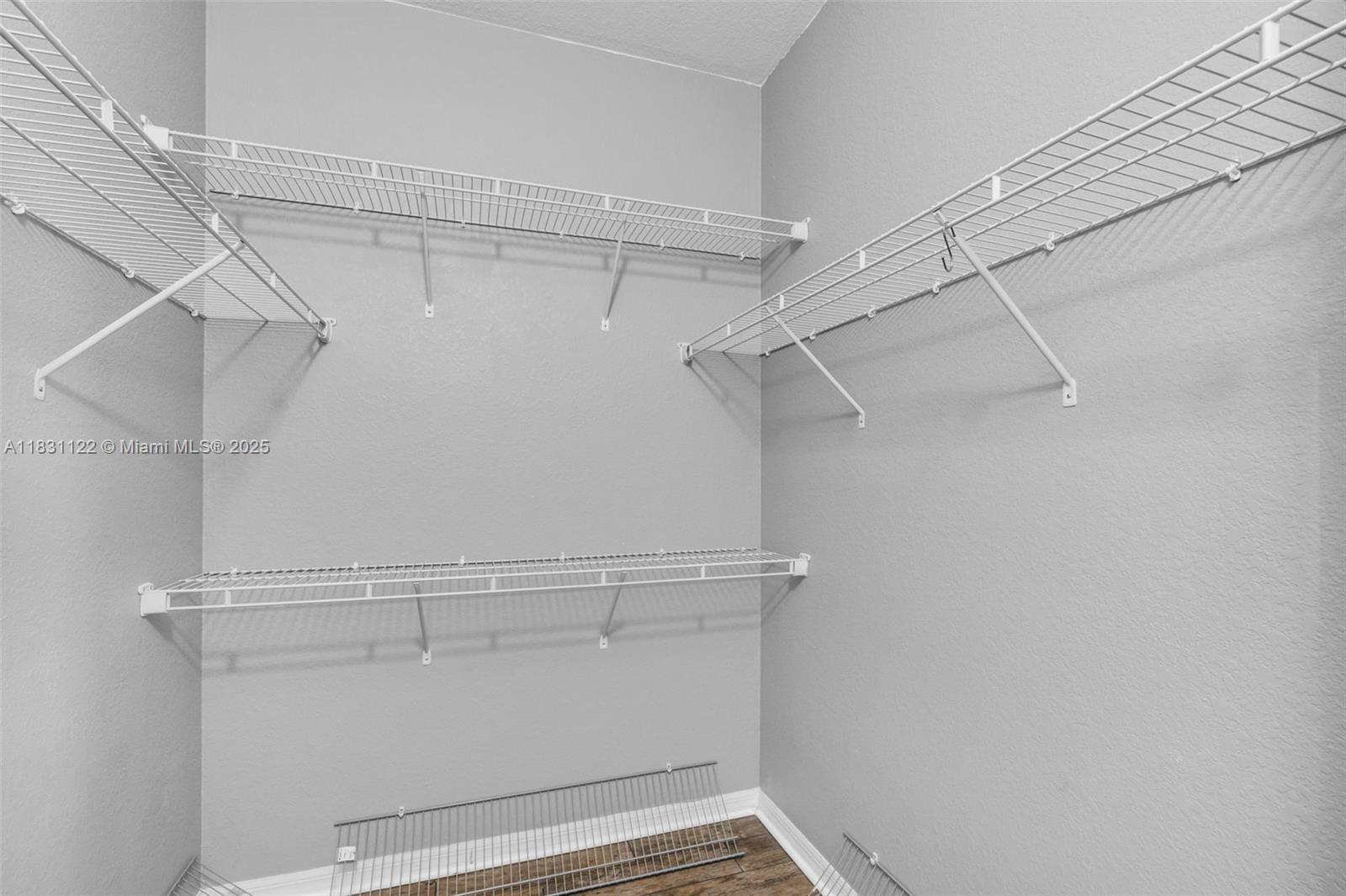 CALI GREENS - Residential