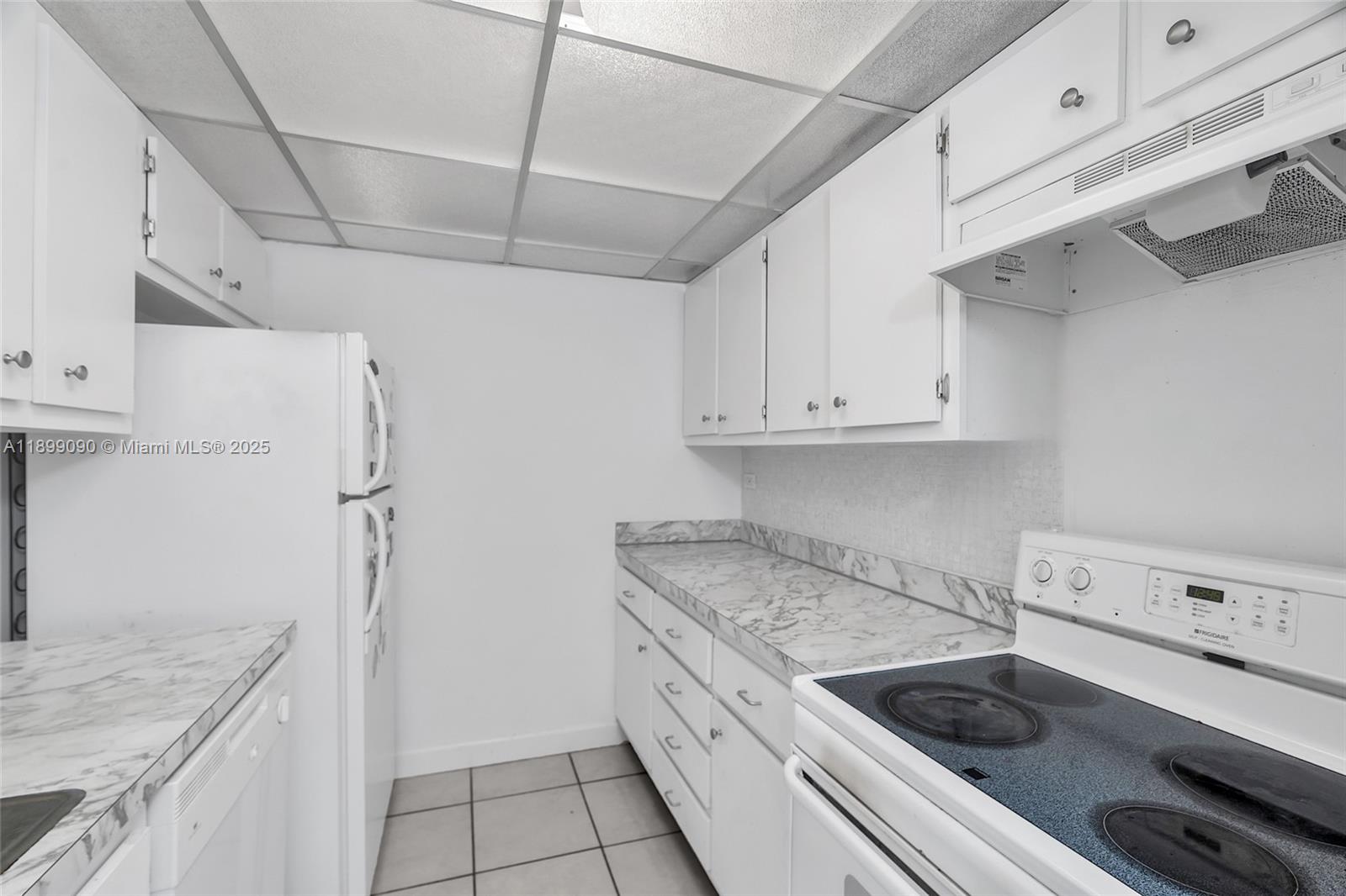 WINSTON TOWERS 200 - Residential