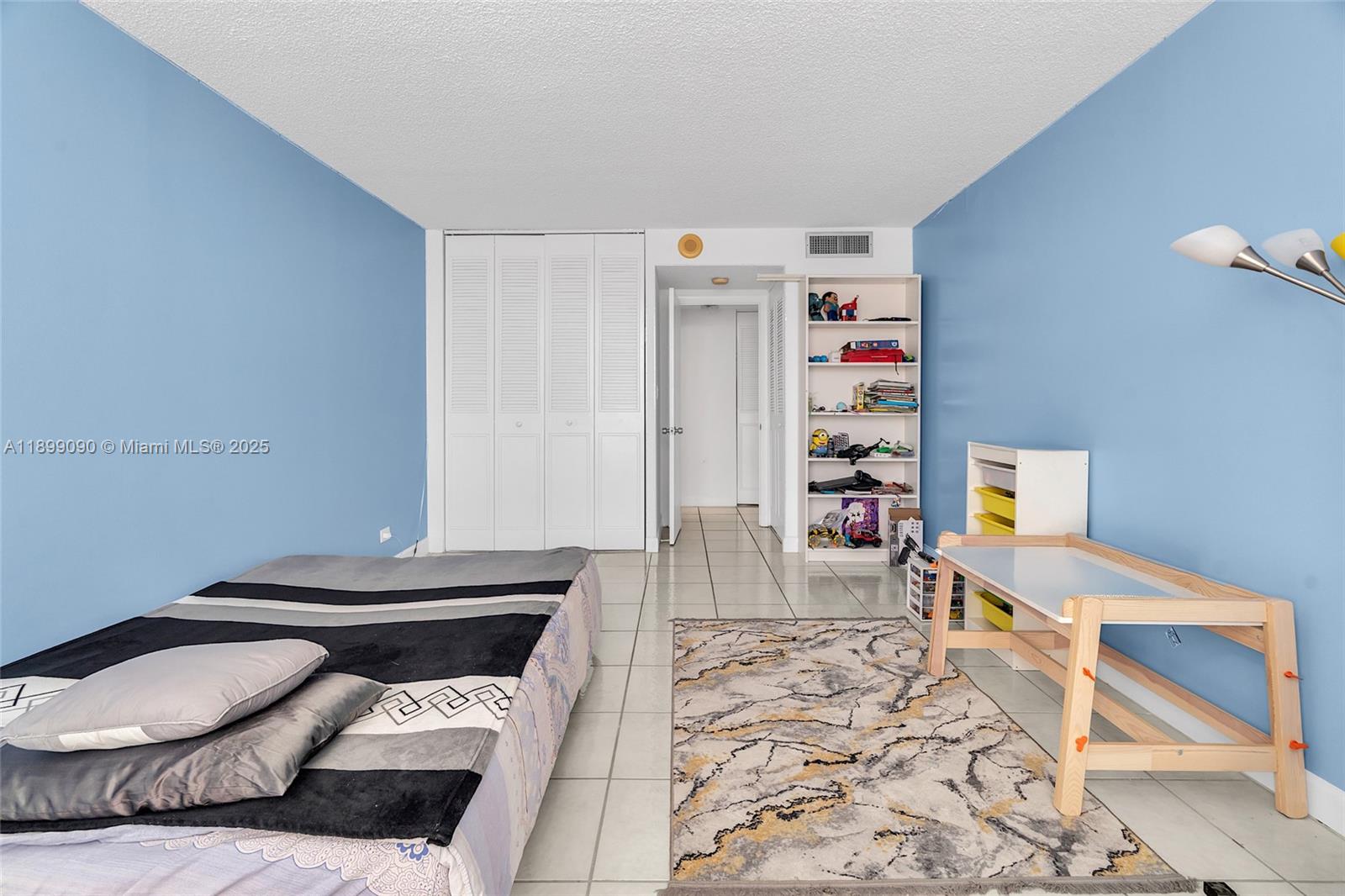 WINSTON TOWERS 200 - Residential