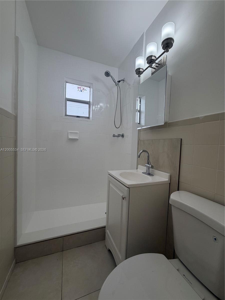 ACME GULFAIR 2ND ADDN - Residential Lease