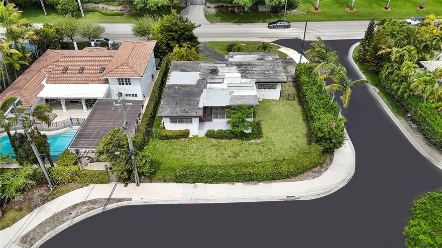 Rare development opportunity with land opening to three streets, offering excellent access and design flexibility. Located in sought-after Coconut Grove, just minutes from Brickell, Downtown Miami, and Coral Gables. High-demand area - ideal for new construction. Sold AS-IS.