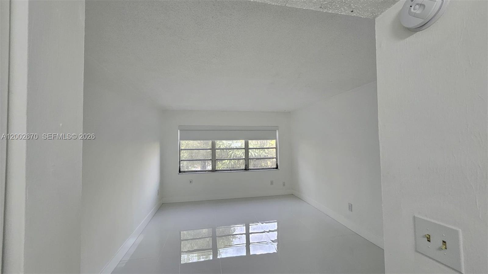 AZURE LAKE CONDO - Residential Lease