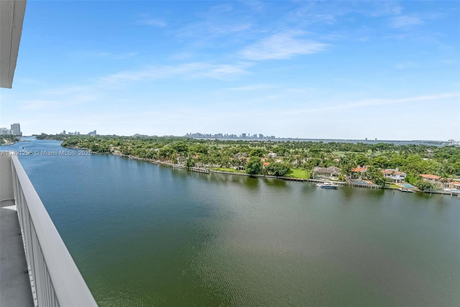 5838 CONDOMINIUM - Residential