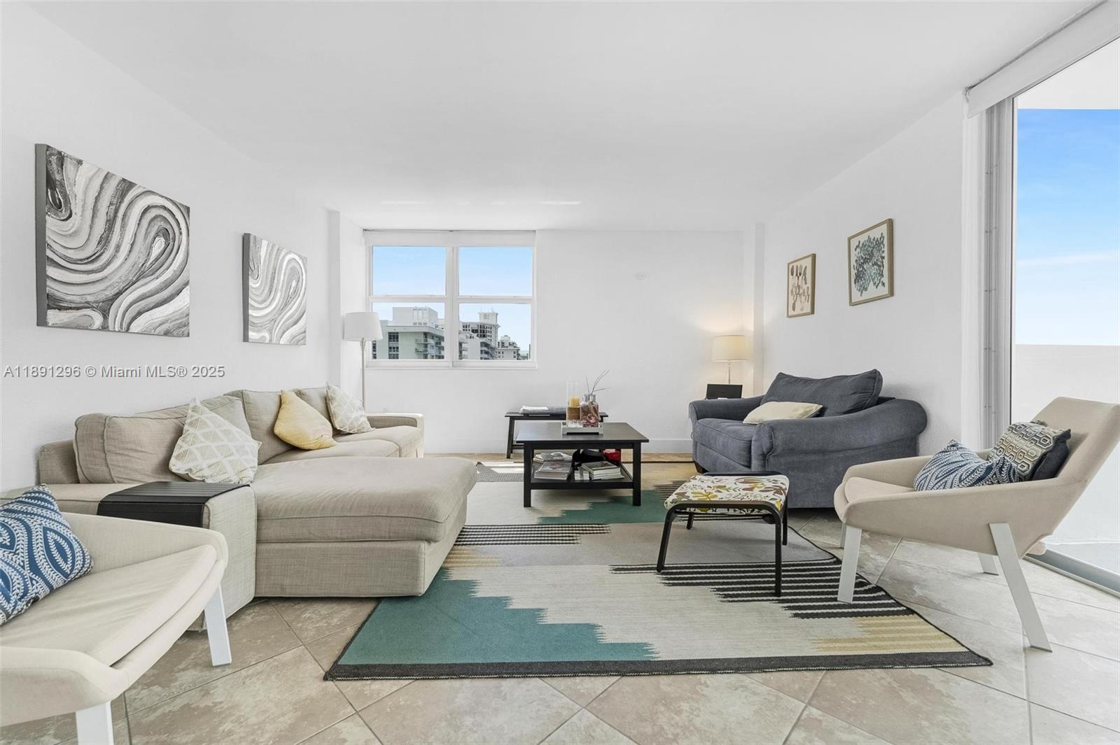 5838 CONDOMINIUM - Residential