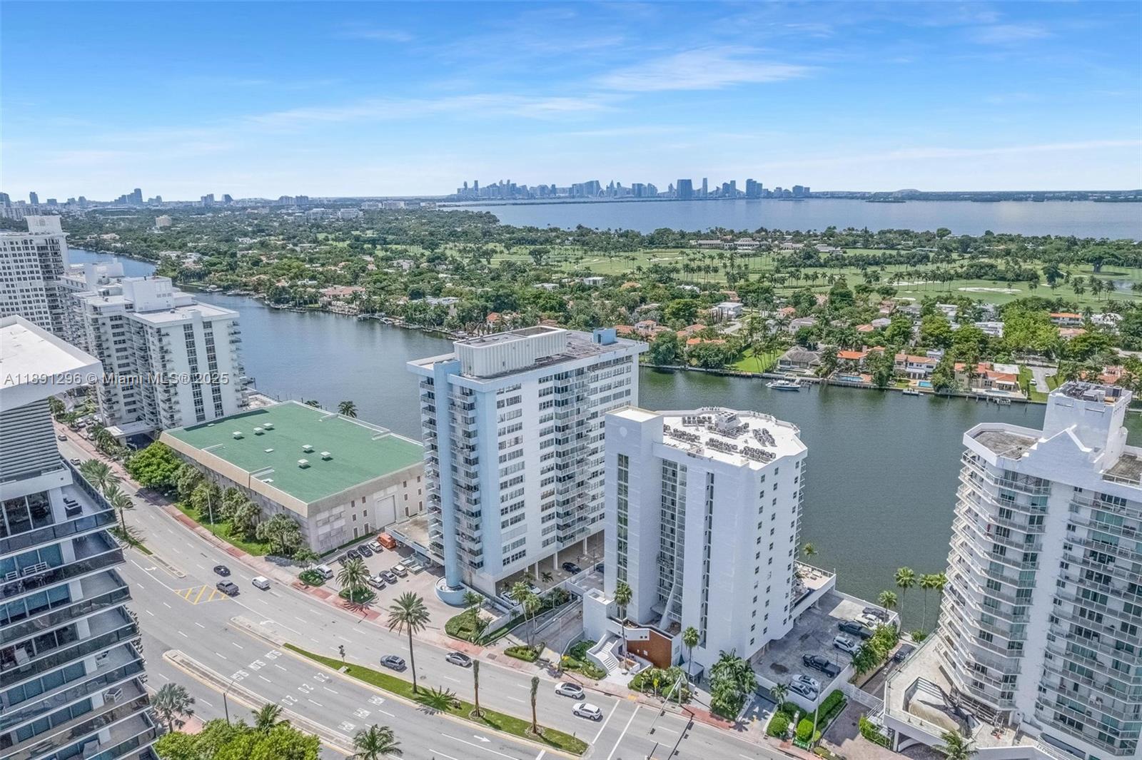 5838 CONDOMINIUM - Residential