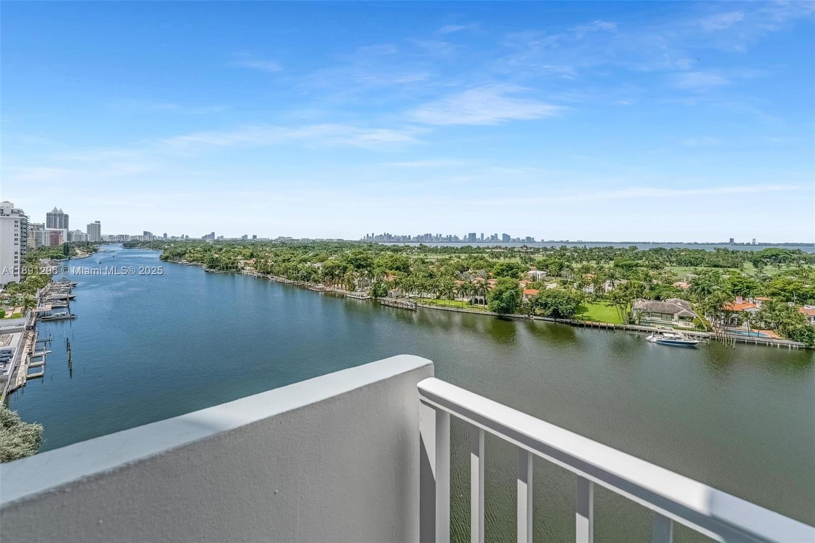 5838 CONDOMINIUM - Residential