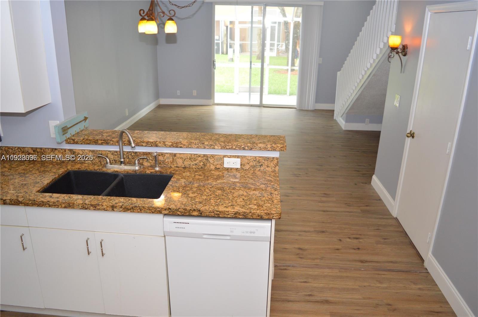 SECTORS 3 & 4 BOUNDARY PL - Residential Lease