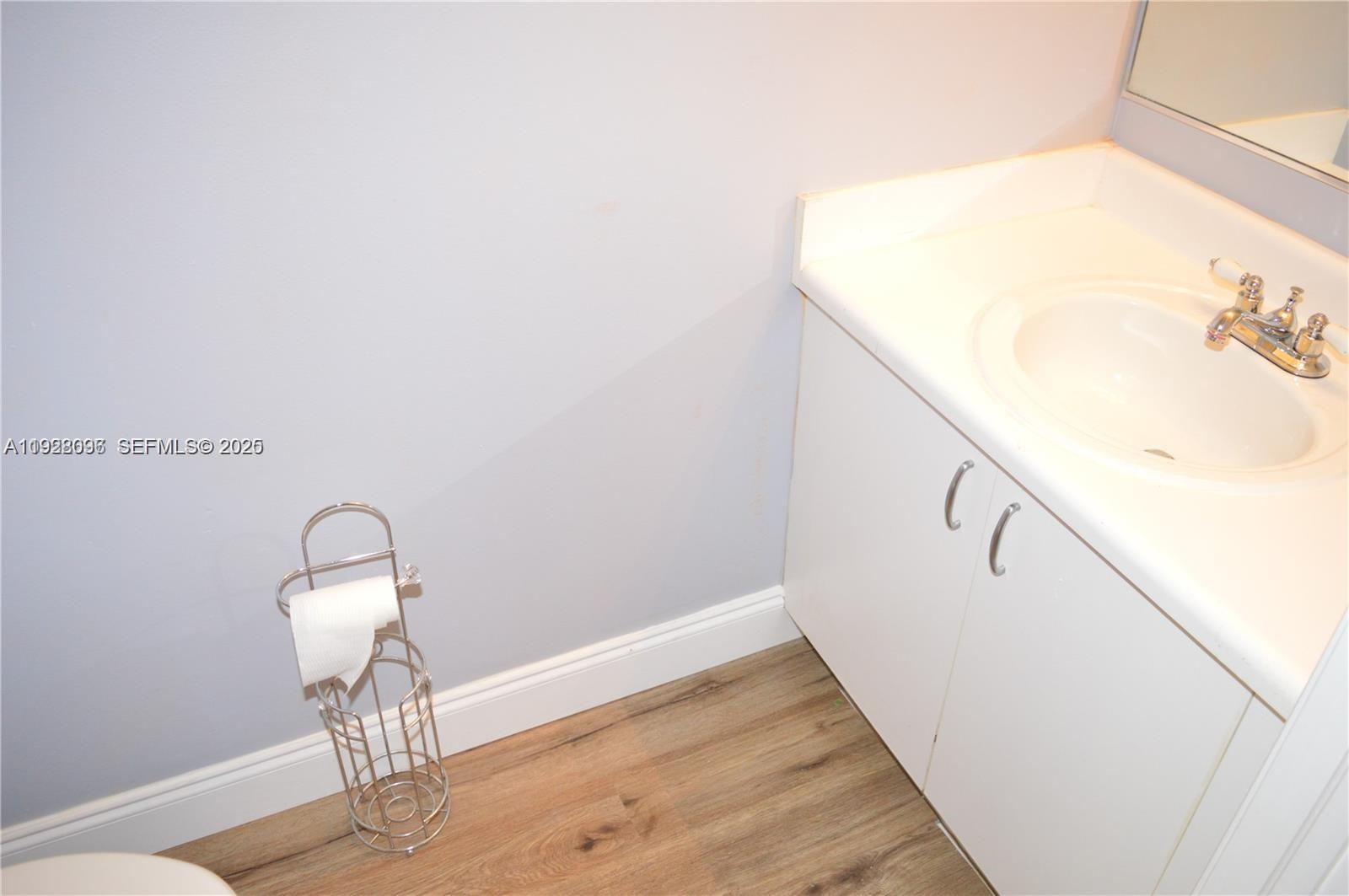 SECTORS 3 & 4 BOUNDARY PL - Residential Lease