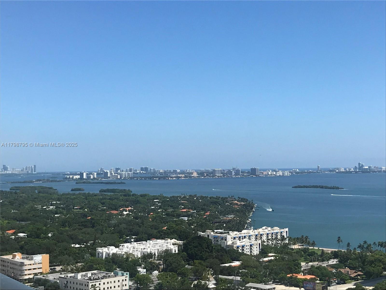Rental Property at 121 Ne 34 St 3007, Miami, Broward County, Florida - Bedrooms: 2 
Bathrooms: 2  - $5,000 MO.
