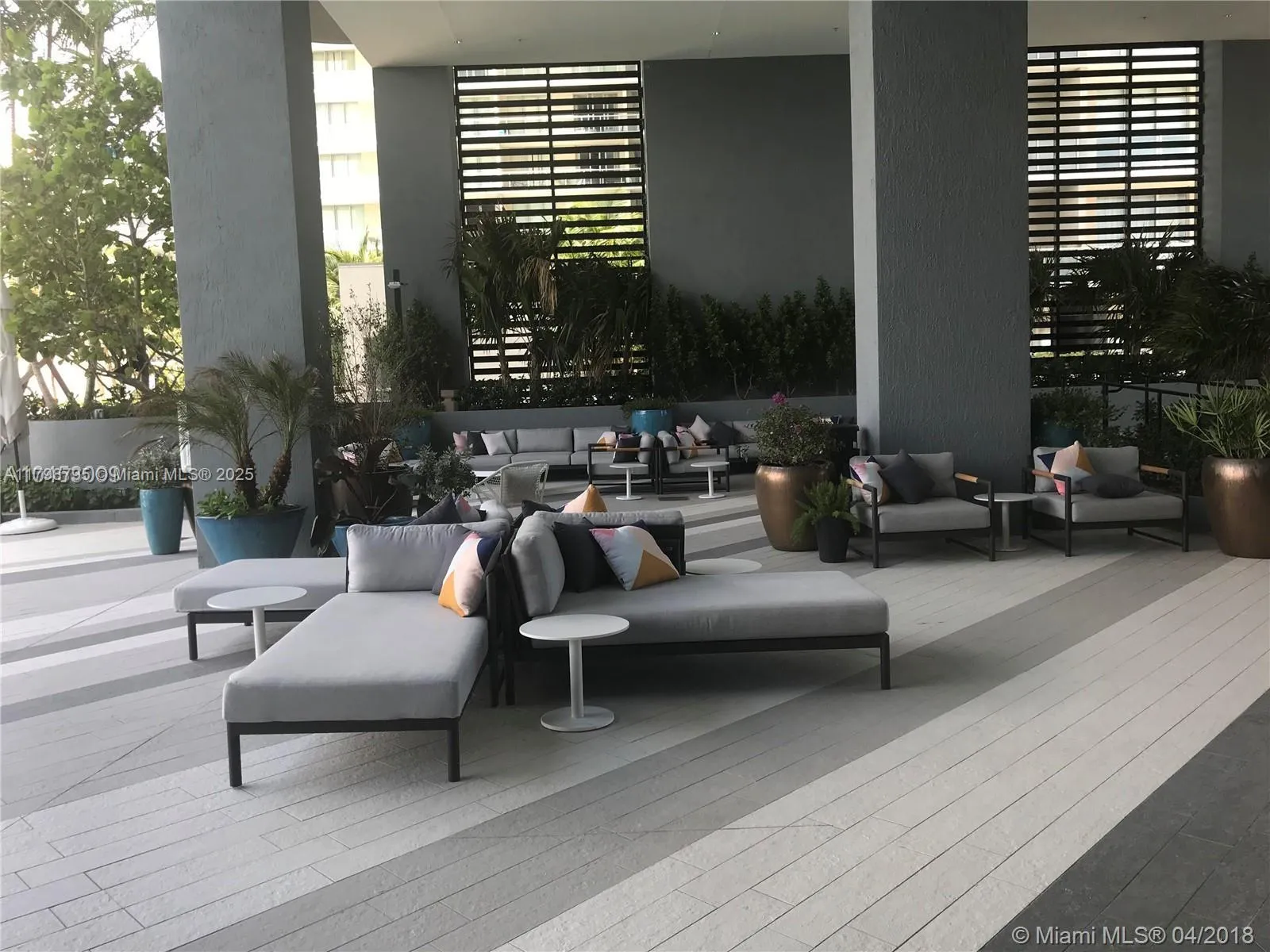 Miami, Florida 33137, United States, 2 Bedrooms Bedrooms, ,2 BathroomsBathrooms,Residential,Pending,124617